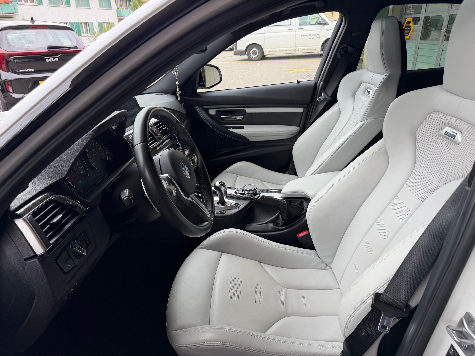 BMW M3 Drivelogic-image-9