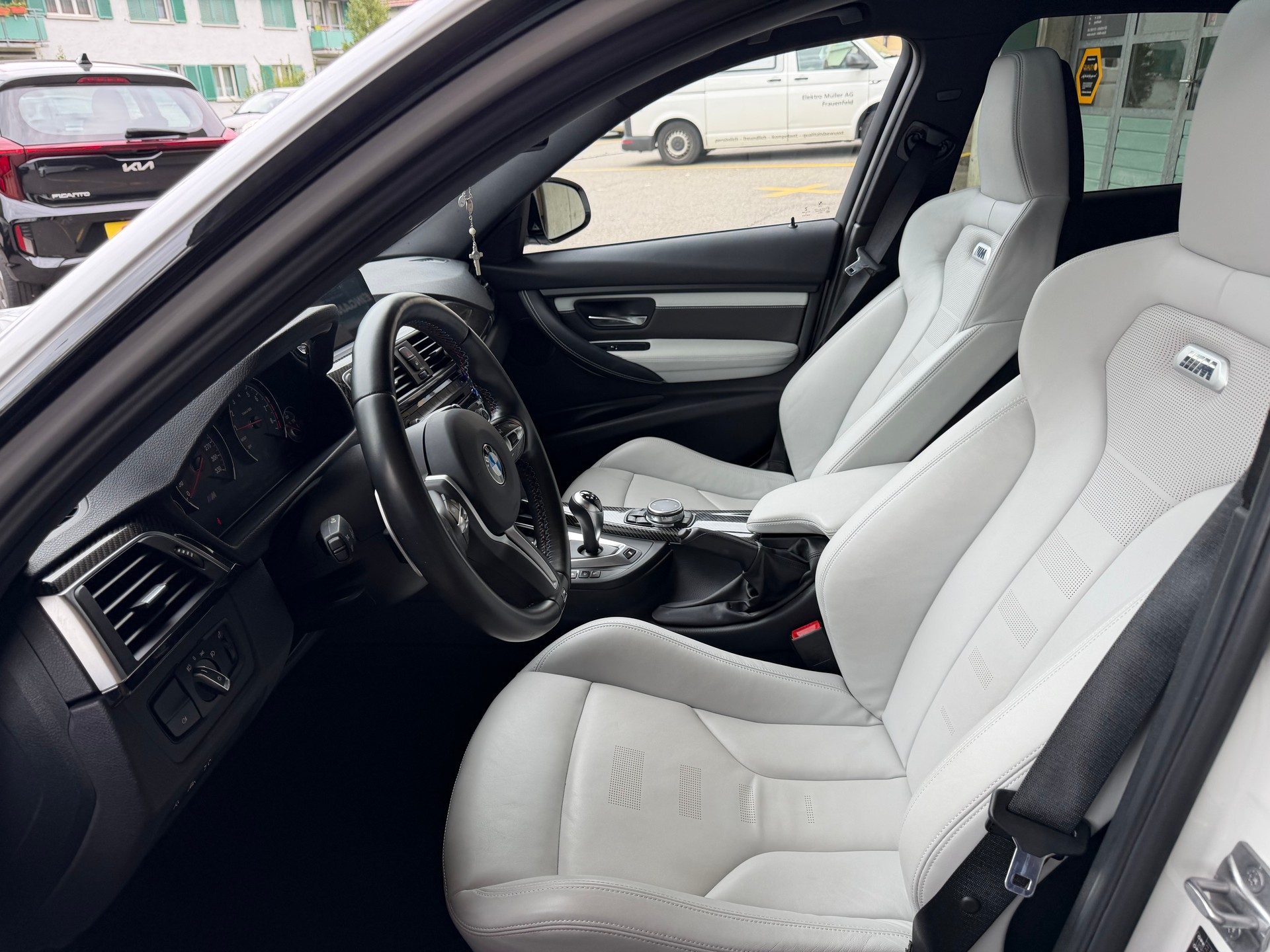 BMW M3 Drivelogic-image-10