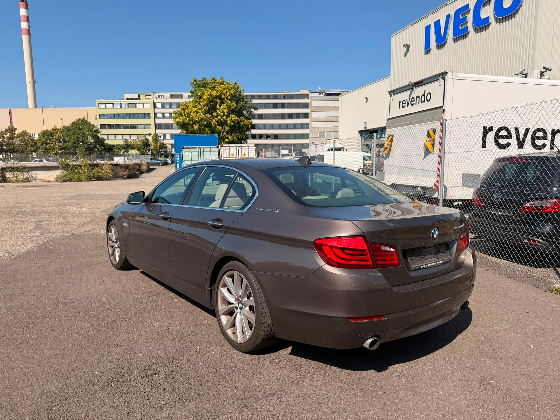 BMW ActiveHybrid 5 Steptronic-image-2