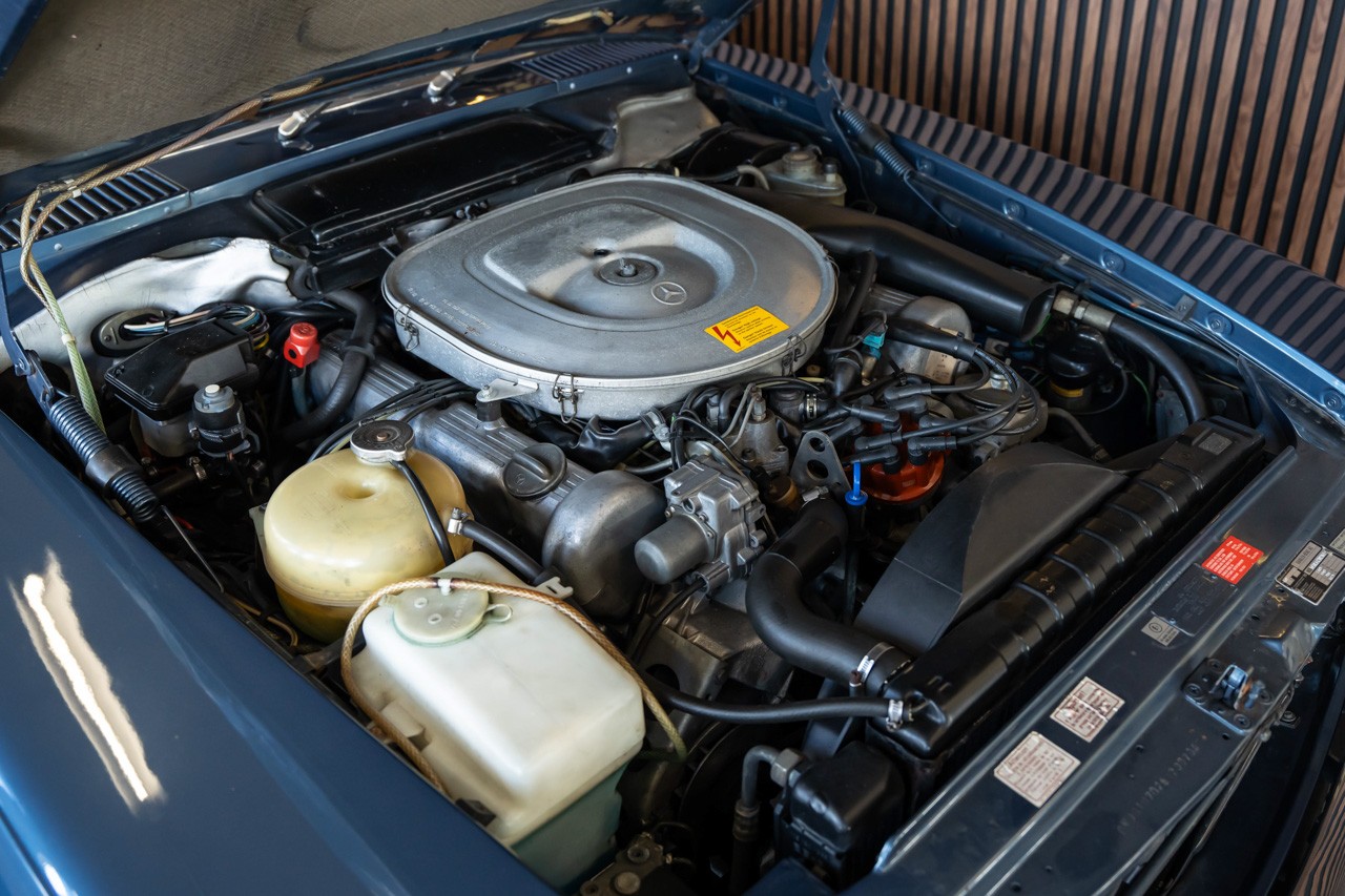 MERCEDES-BENZ 500 SLC-image-28
