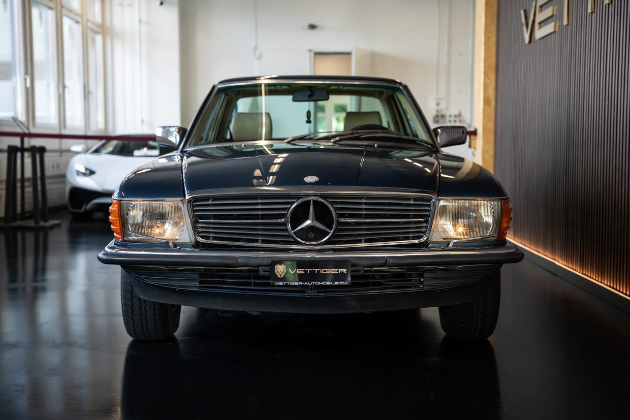 MERCEDES-BENZ 500 SLC-showroom-element-1