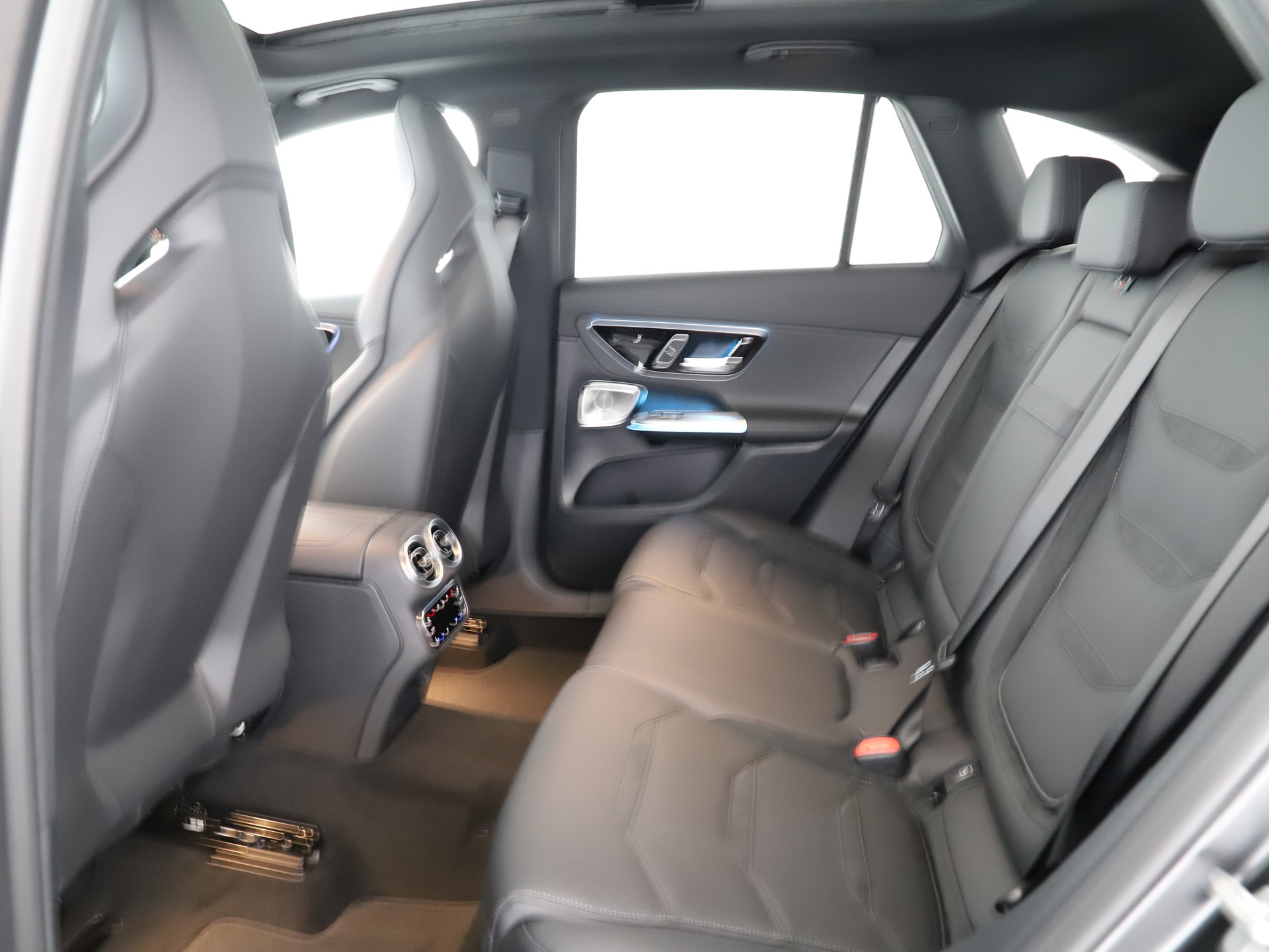 MERCEDES-BENZ GLC 53 AMG 4Matic+ 9G-Tro-image-9