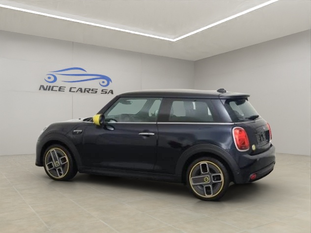 MINI Cooper SE-showroom-element-2
