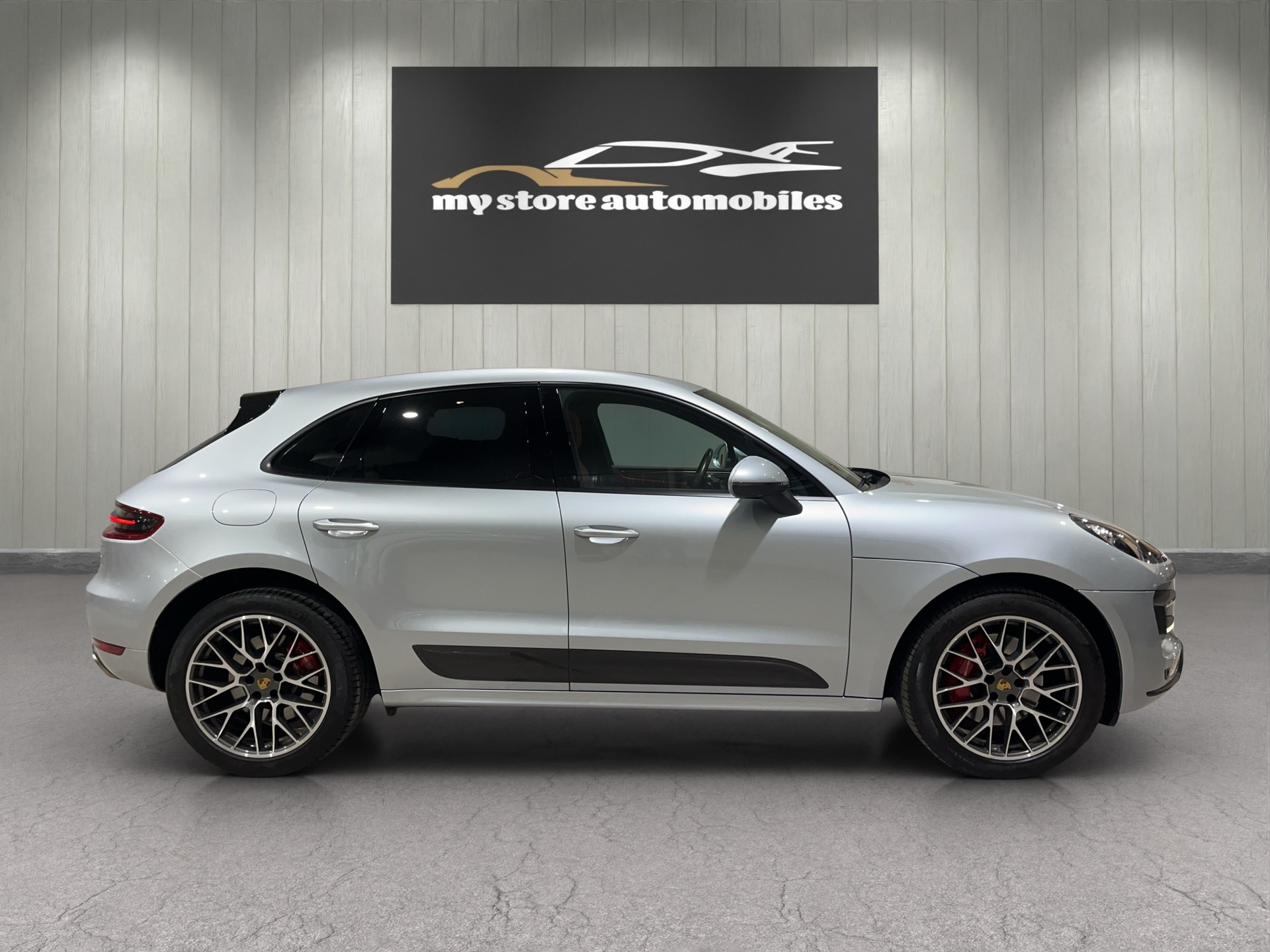 PORSCHE Macan Turbo PDK-image-4