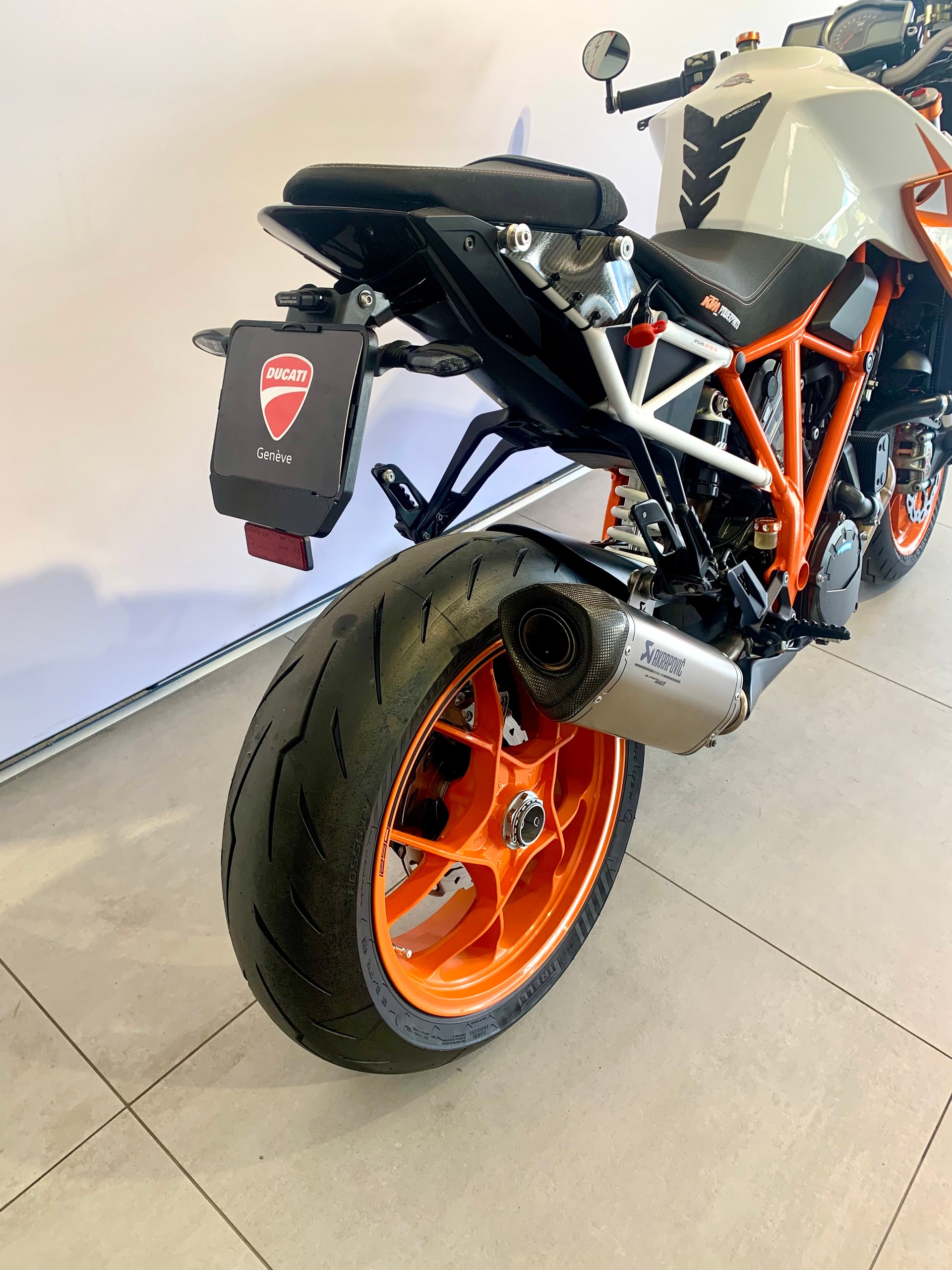KTM 1290 Super Duke R Special Edition-image-9