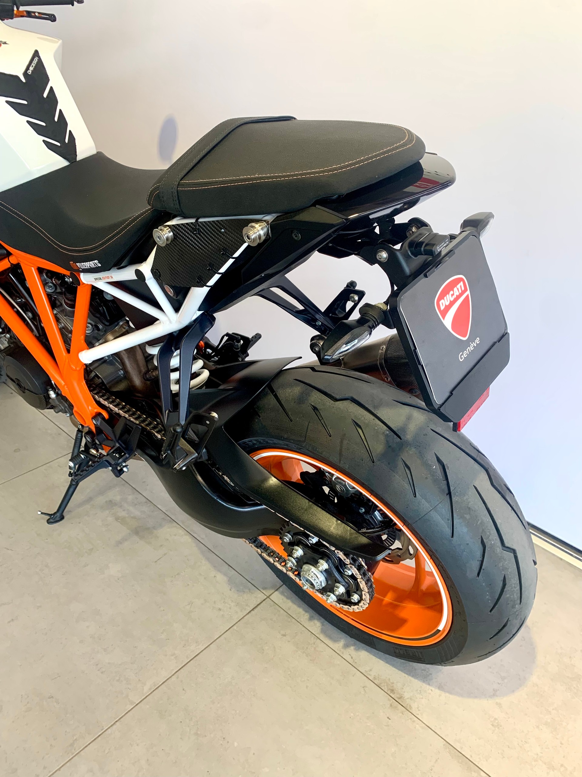 KTM 1290 Super Duke R Special Edition-image-10