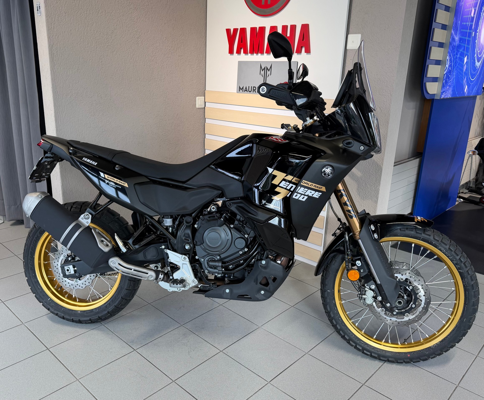 YAMAHA Wold Raid Black Edition 2-image-0
