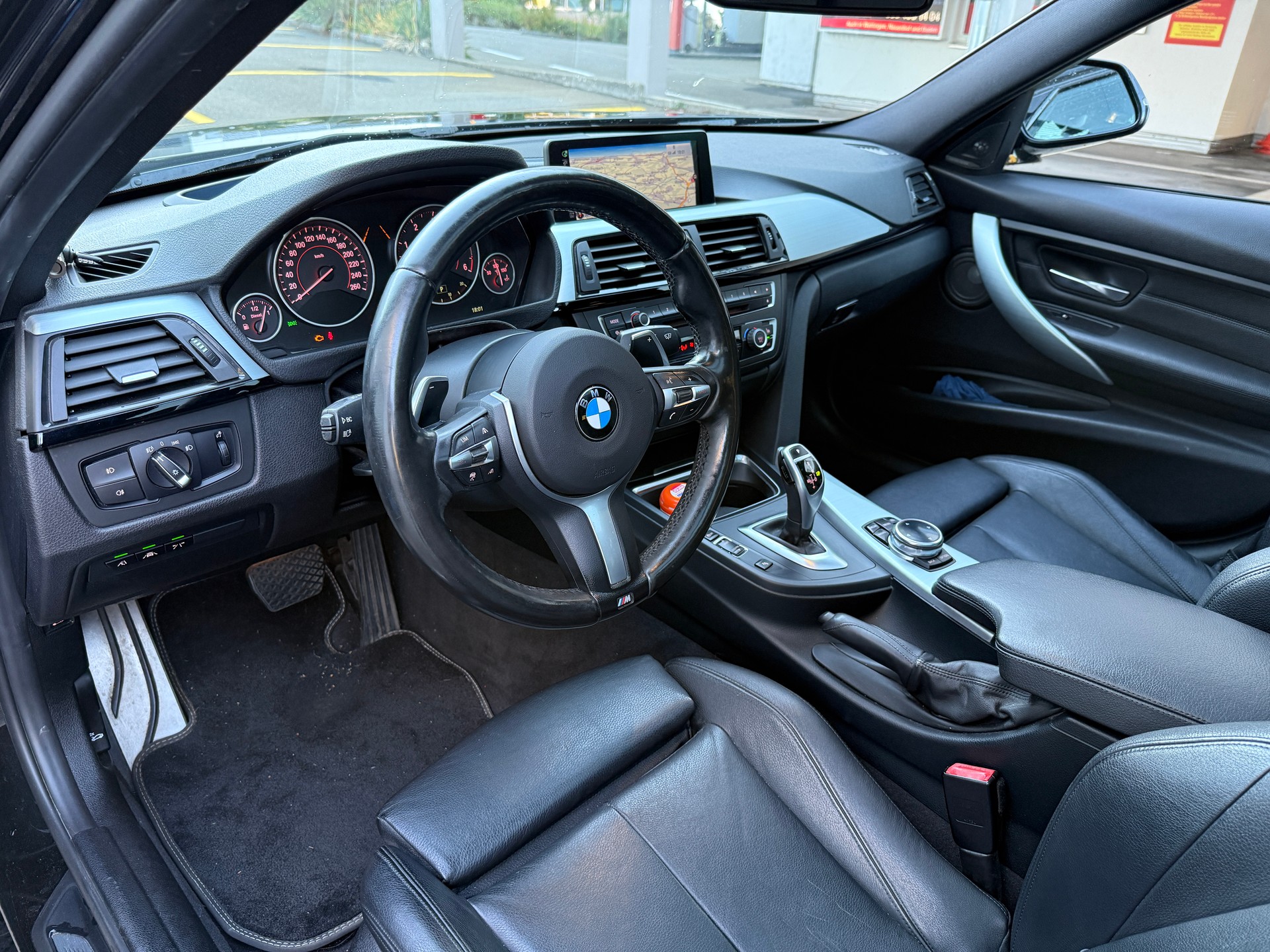 BMW 335d xDrive A-image-1