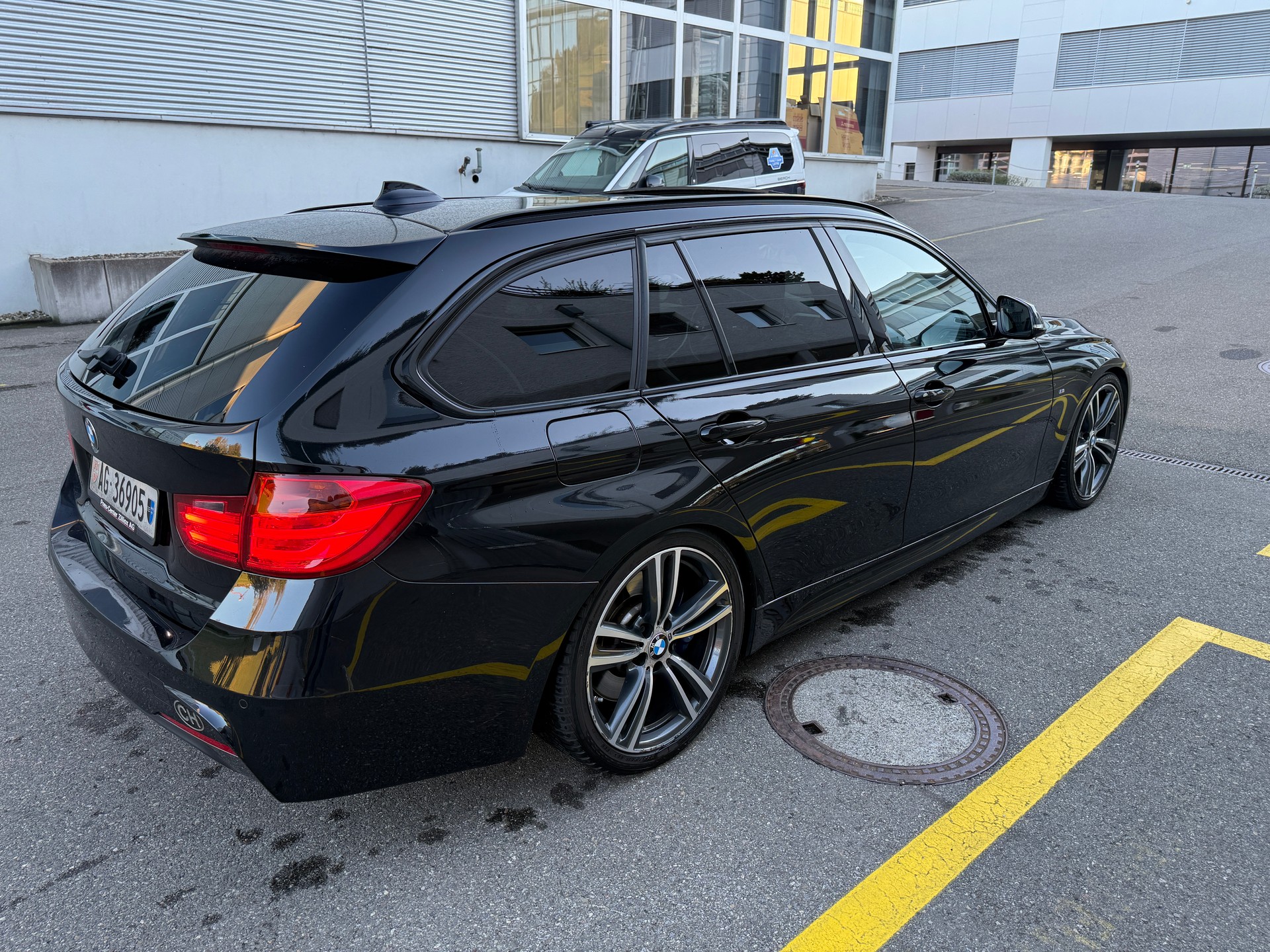 BMW 335d xDrive A-image-5