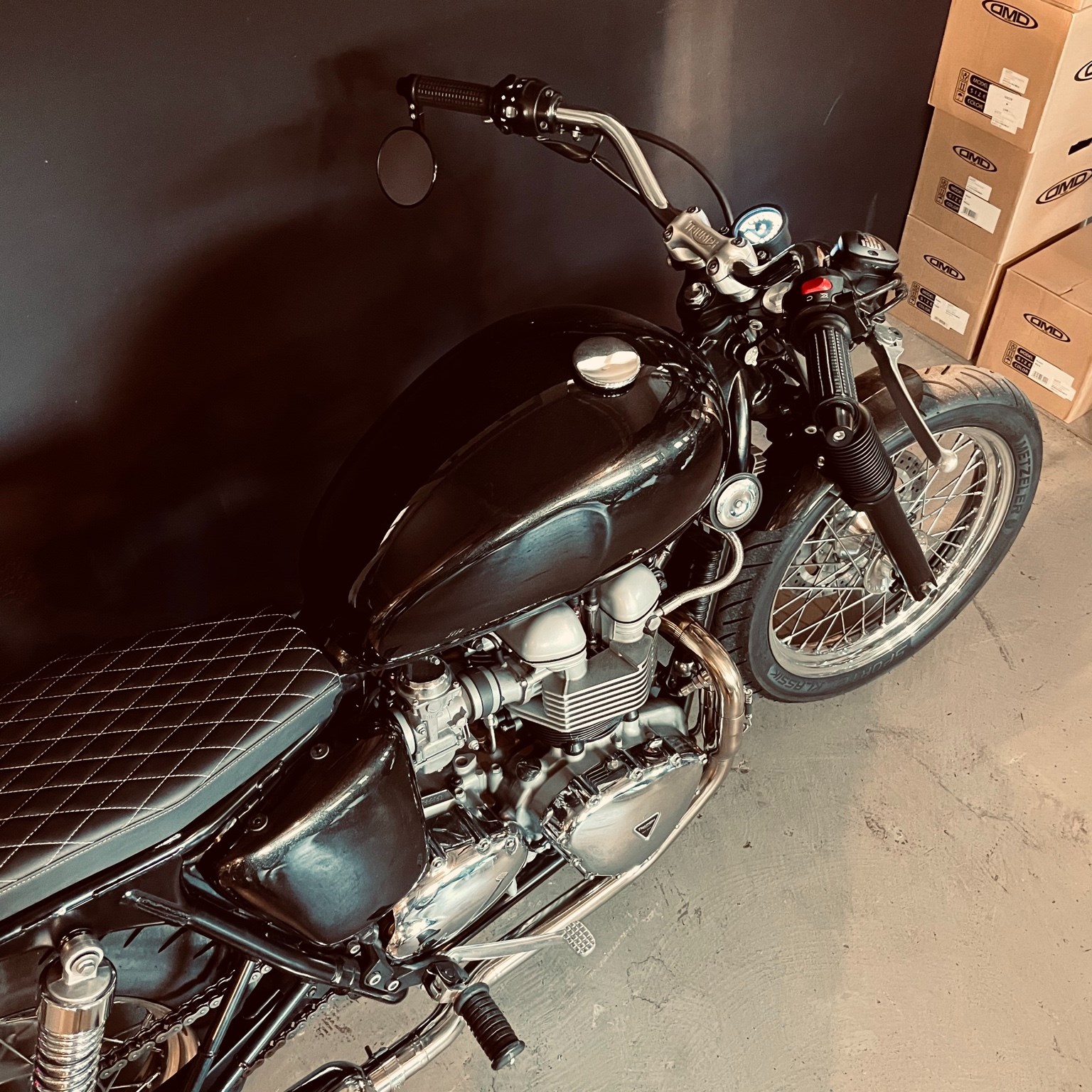 TRIUMPH Bonneville 900 i T 100-image-5