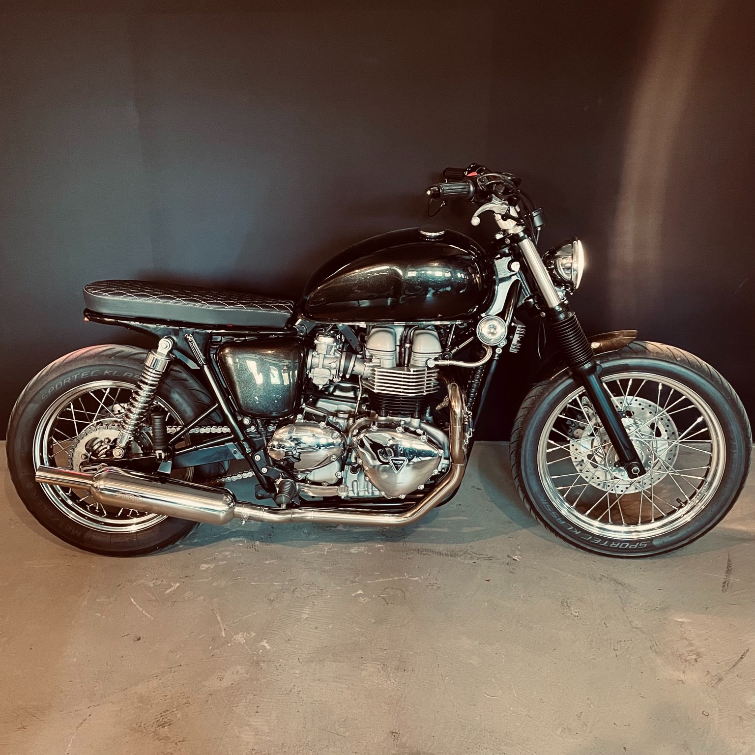 TRIUMPH Bonneville 900 i T 100