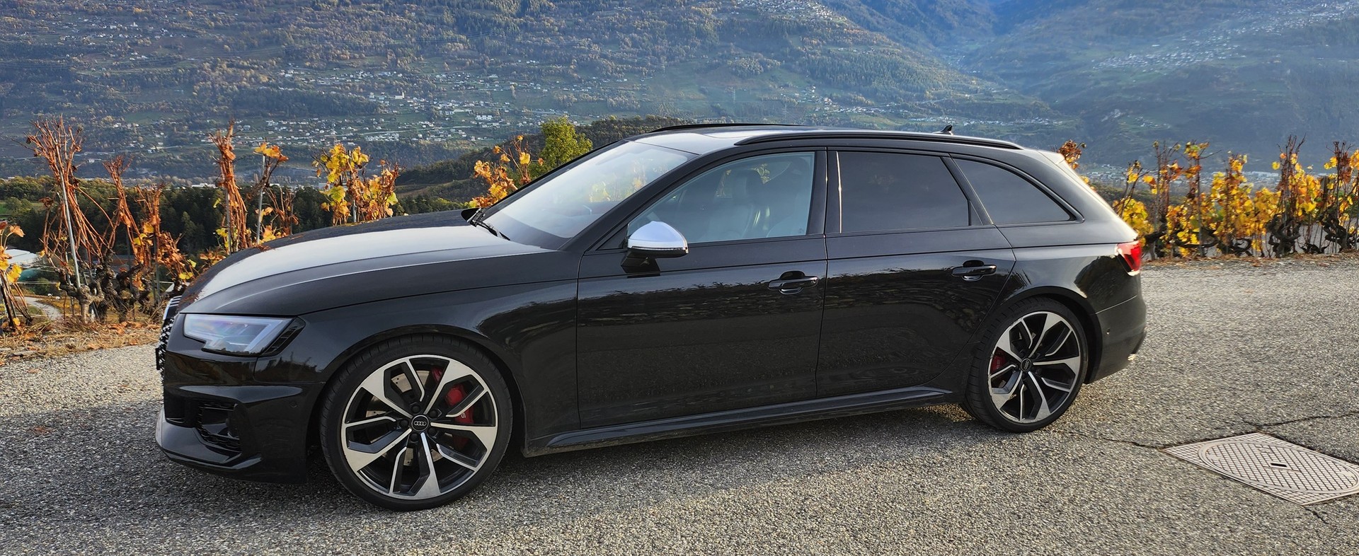 AUDI RS4 Avant 2.9 TFSI quattro tiptronic-image-1