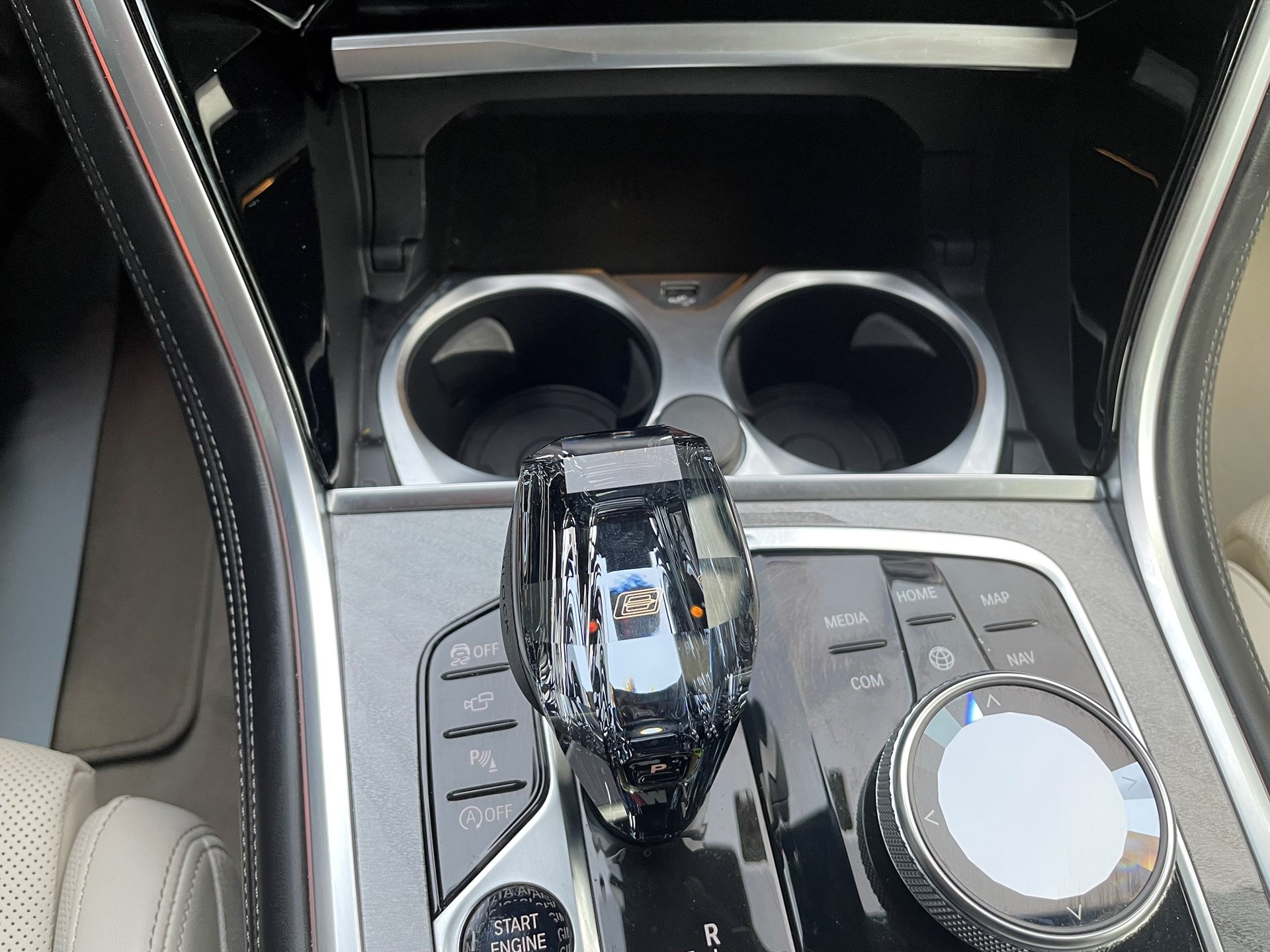 BMW M850i xDrive-image-15