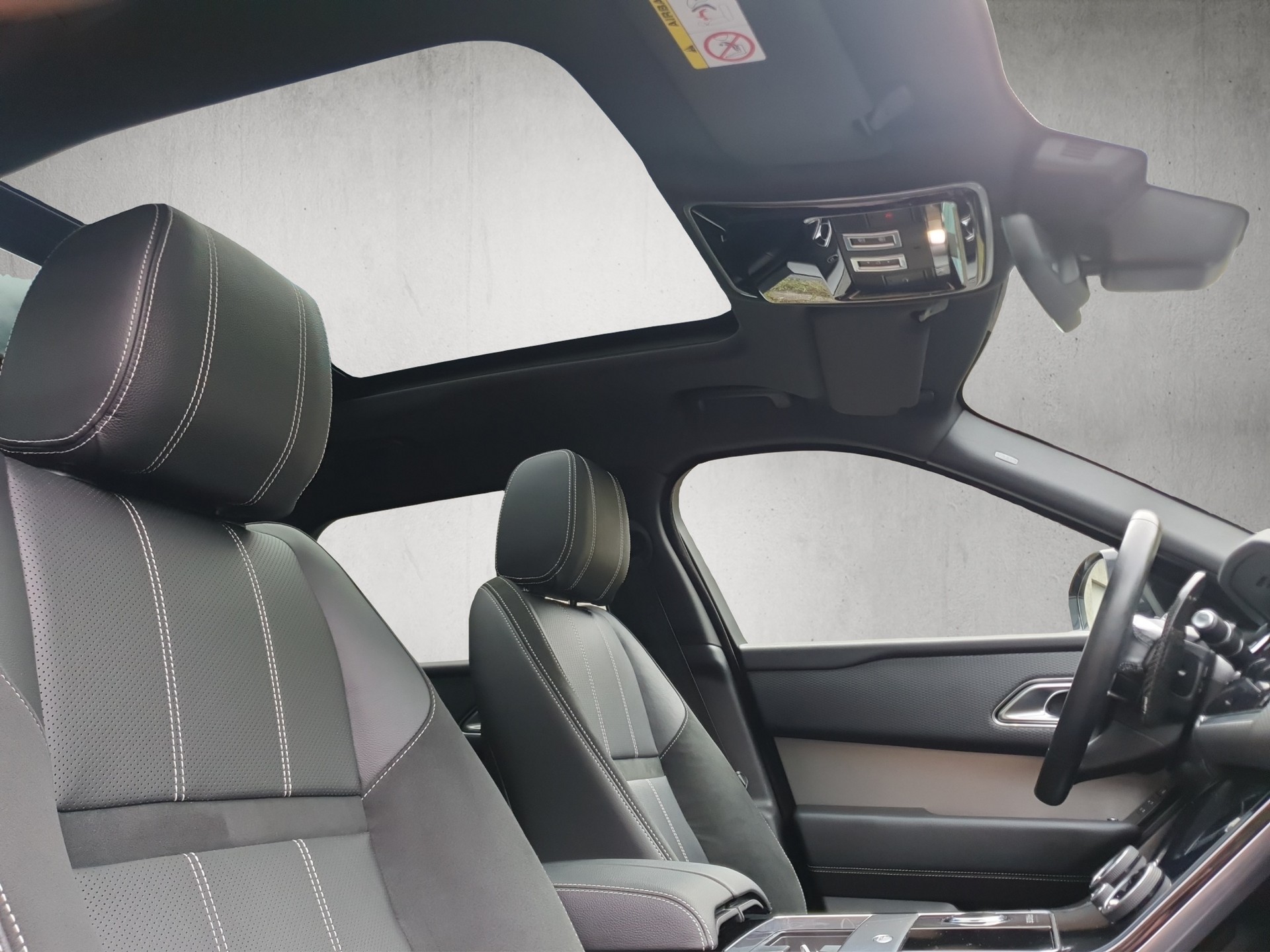 LAND ROVER RR Velar R-Dynamic D 300 S-image-16