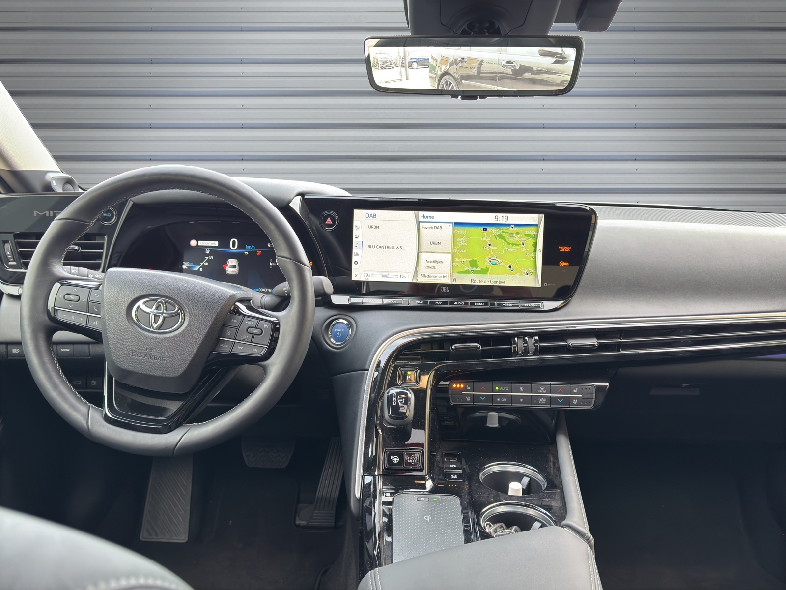 TOYOTA Mirai Fuel cell Platinum-image-12