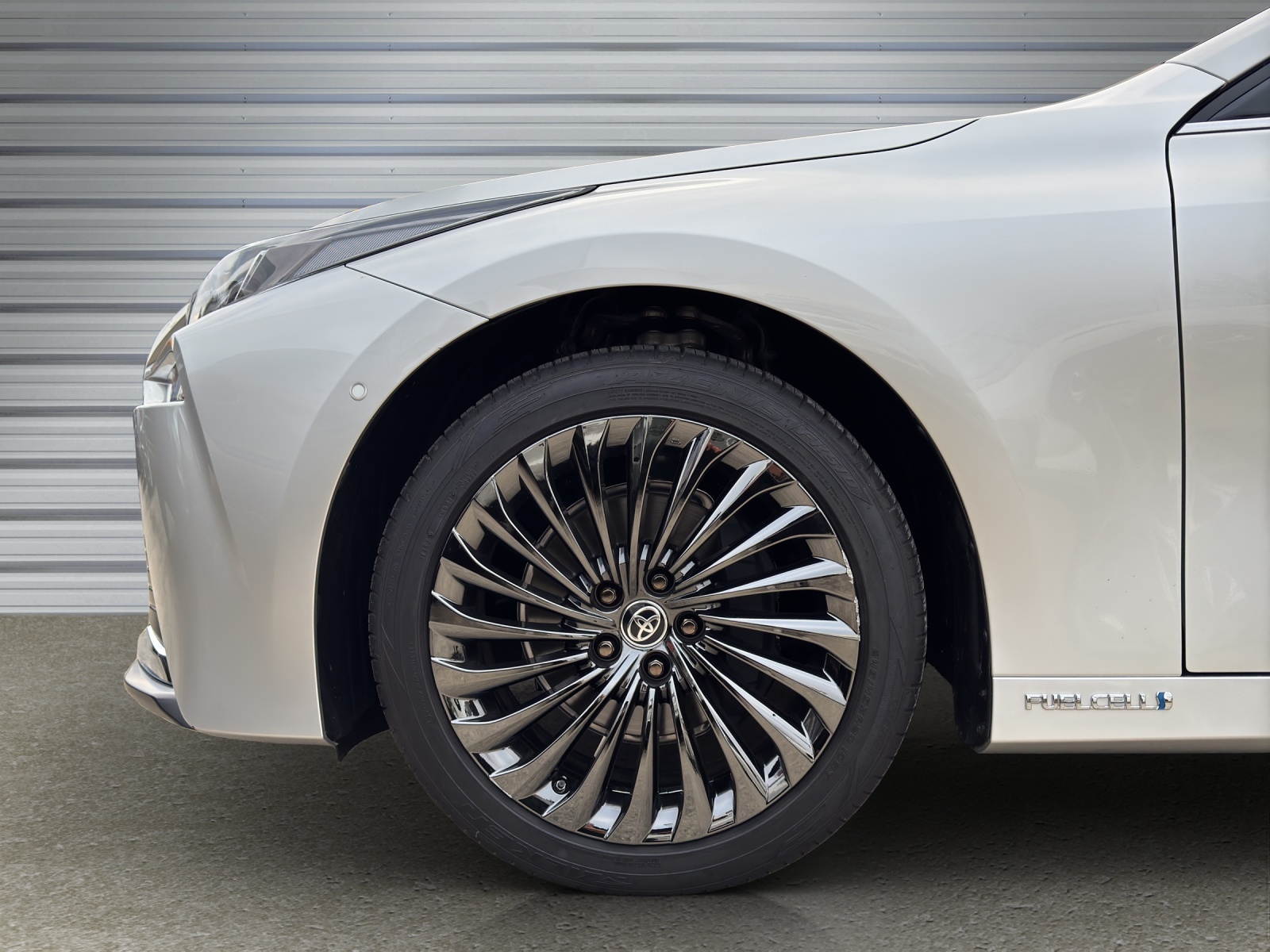 TOYOTA Mirai Fuel cell Platinum-image-15