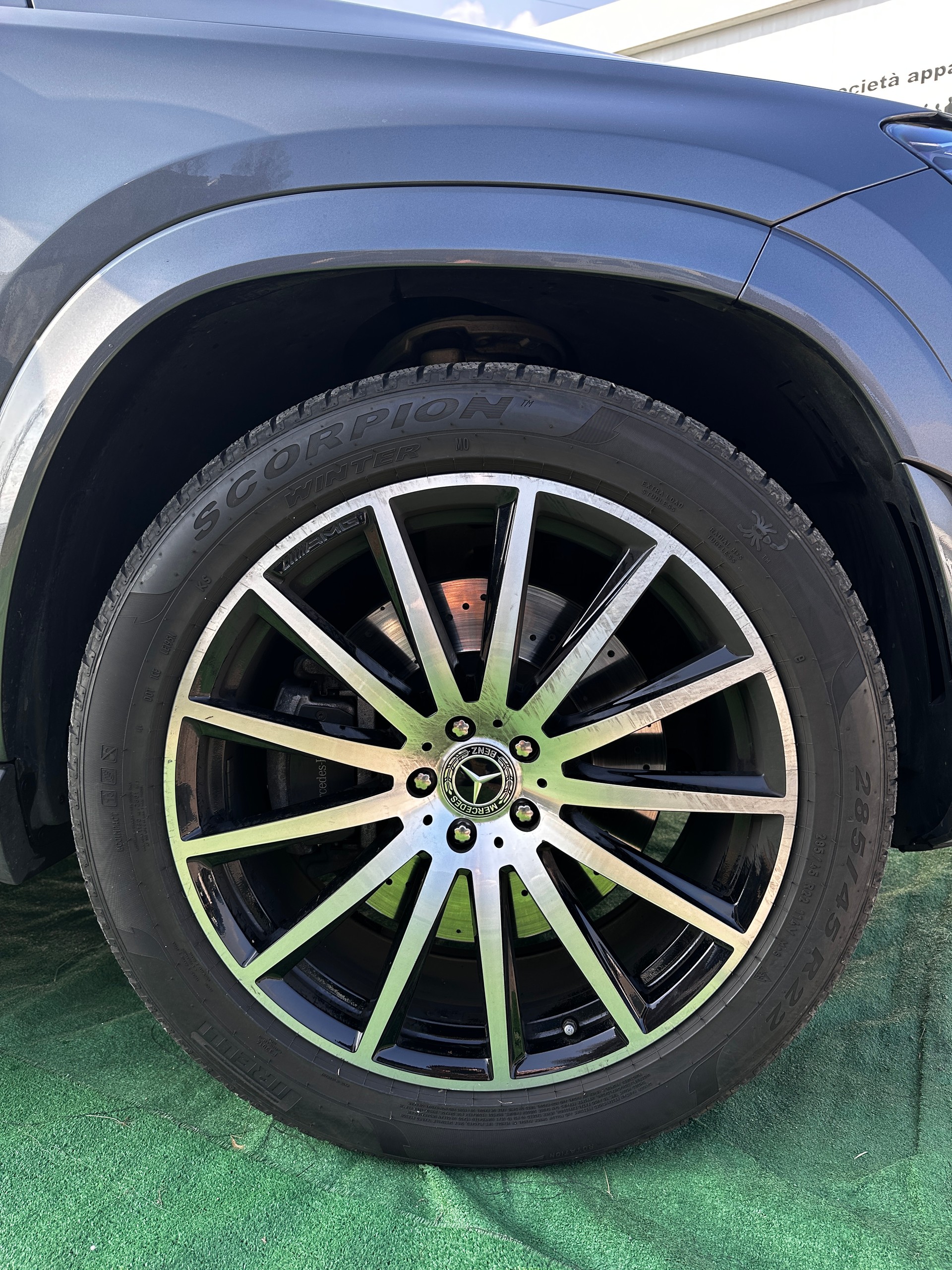 MERCEDES-BENZ GLS 350 d 4Matic 9G-Tronic-image-8