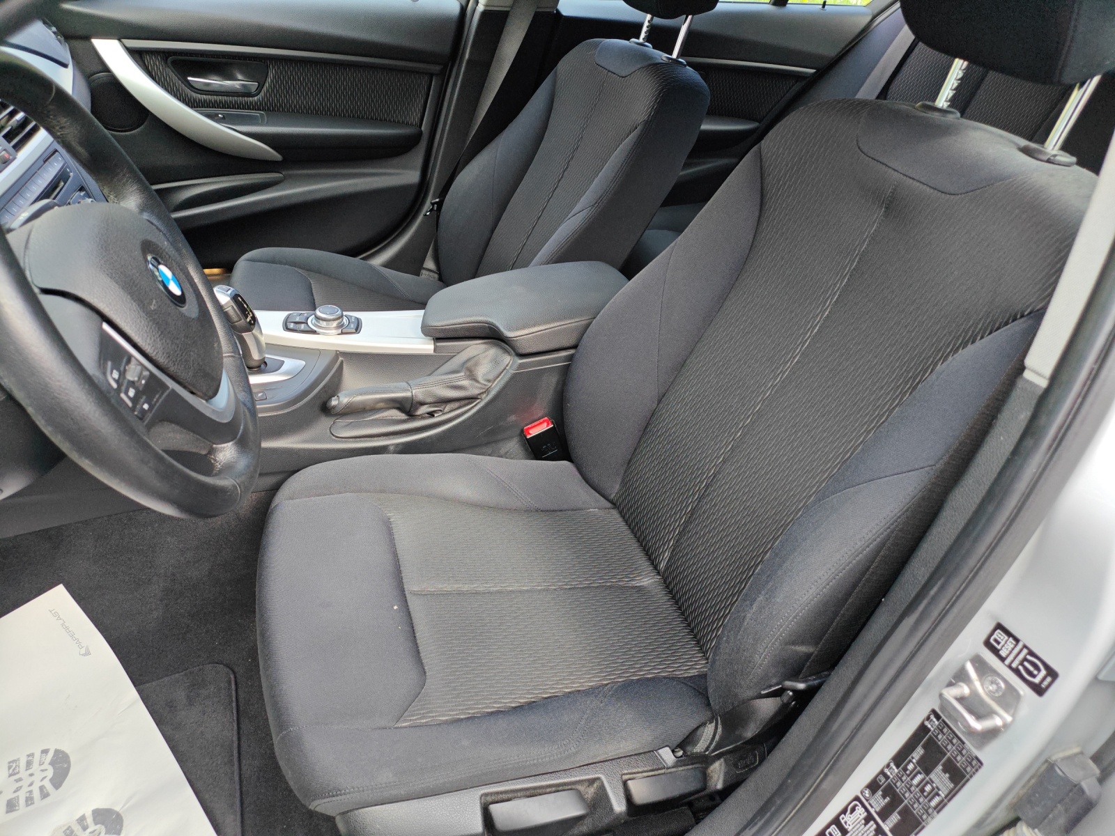 BMW 320i xDrive Steptronic [Expertise du jour + Garantie 12 mois + Service & Immat. Offerts]-image-12