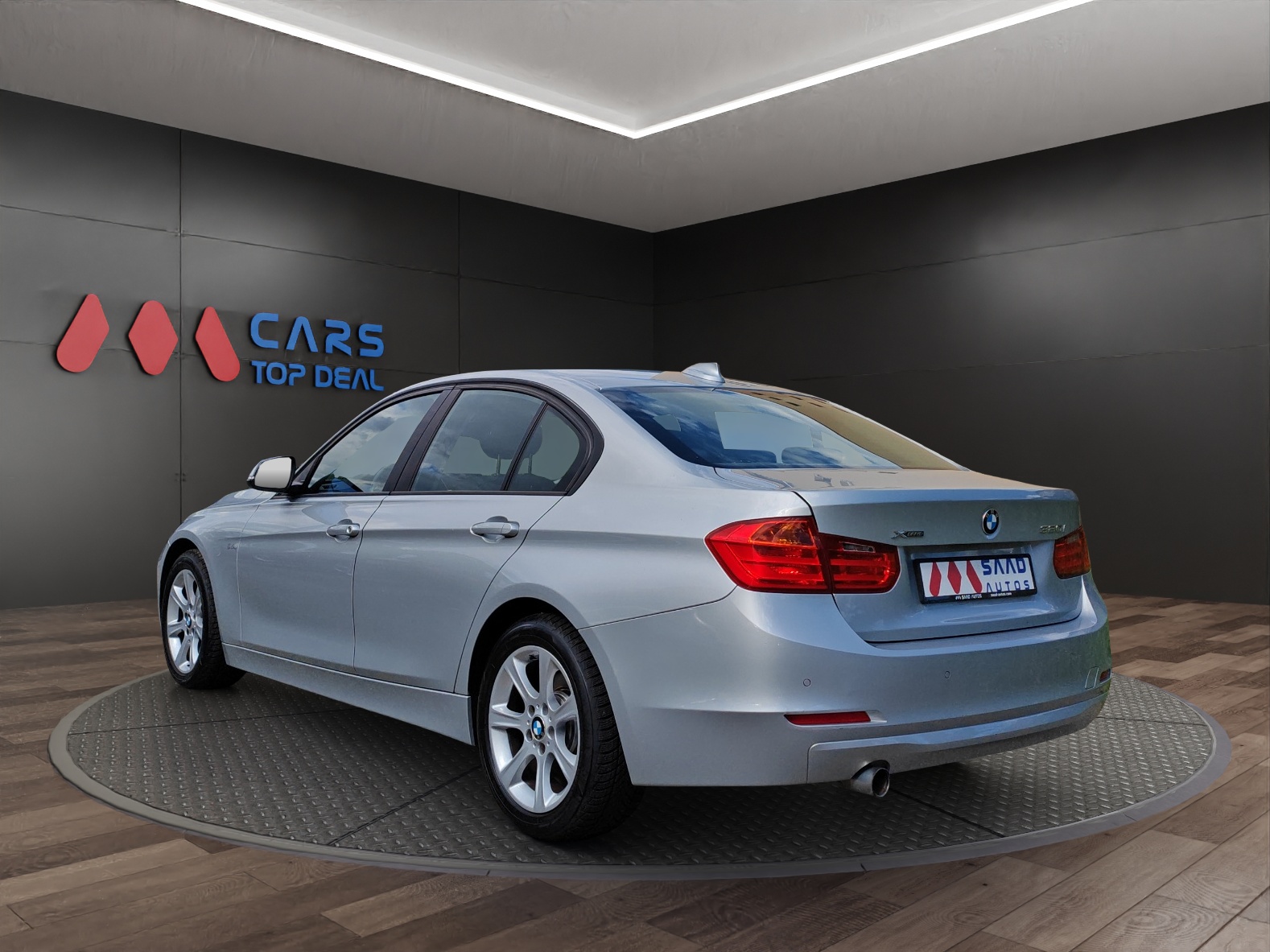 BMW 320i xDrive Steptronic [Expertise du jour + Garantie 12 mois + Service & Immat. Offerts]-showroom-element-3