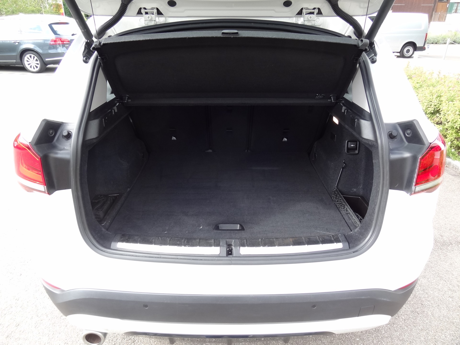 BMW X1 xDrive 25e Sport Line Steptronic-image-14