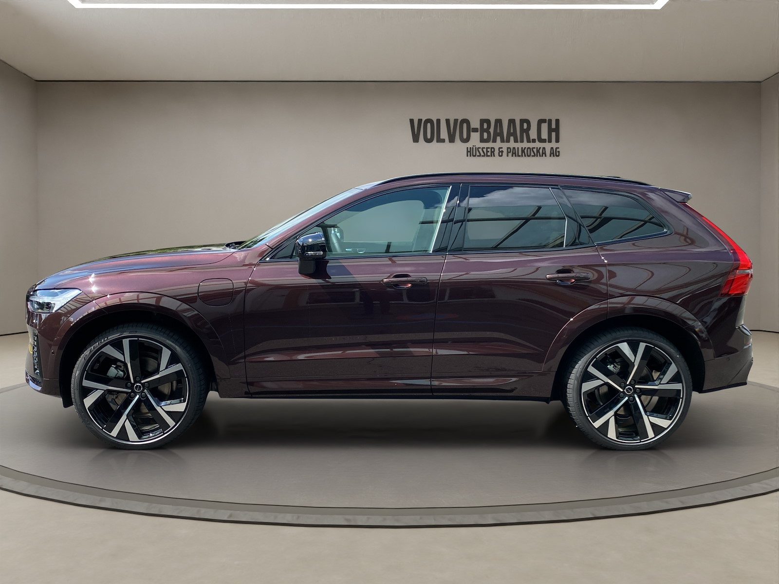 VOLVO XC60 2.0 T8 TE Ultra Dark eAWD-showroom-element-1
