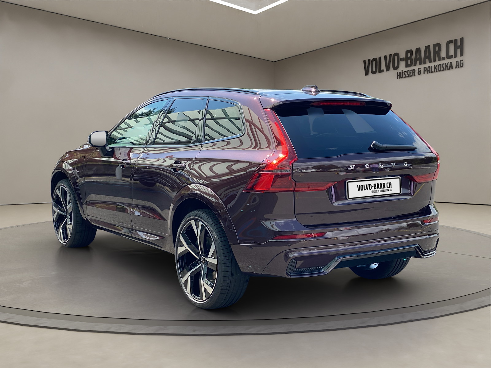 VOLVO XC60 2.0 T8 TE Ultra Dark eAWD-showroom-element-2