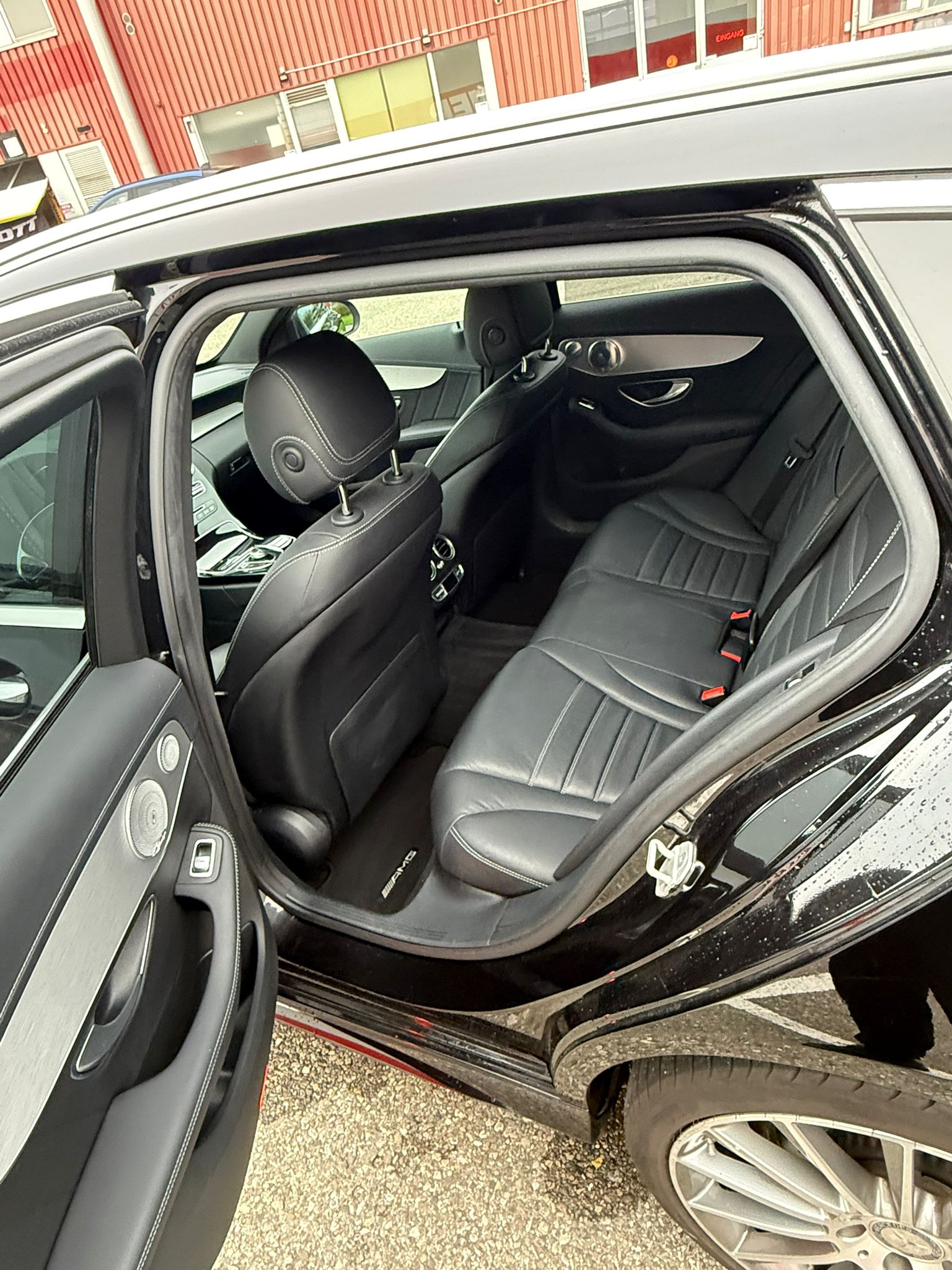 MERCEDES-BENZ C 400 AMG Line 4Matic 7G-Tronic-image-7