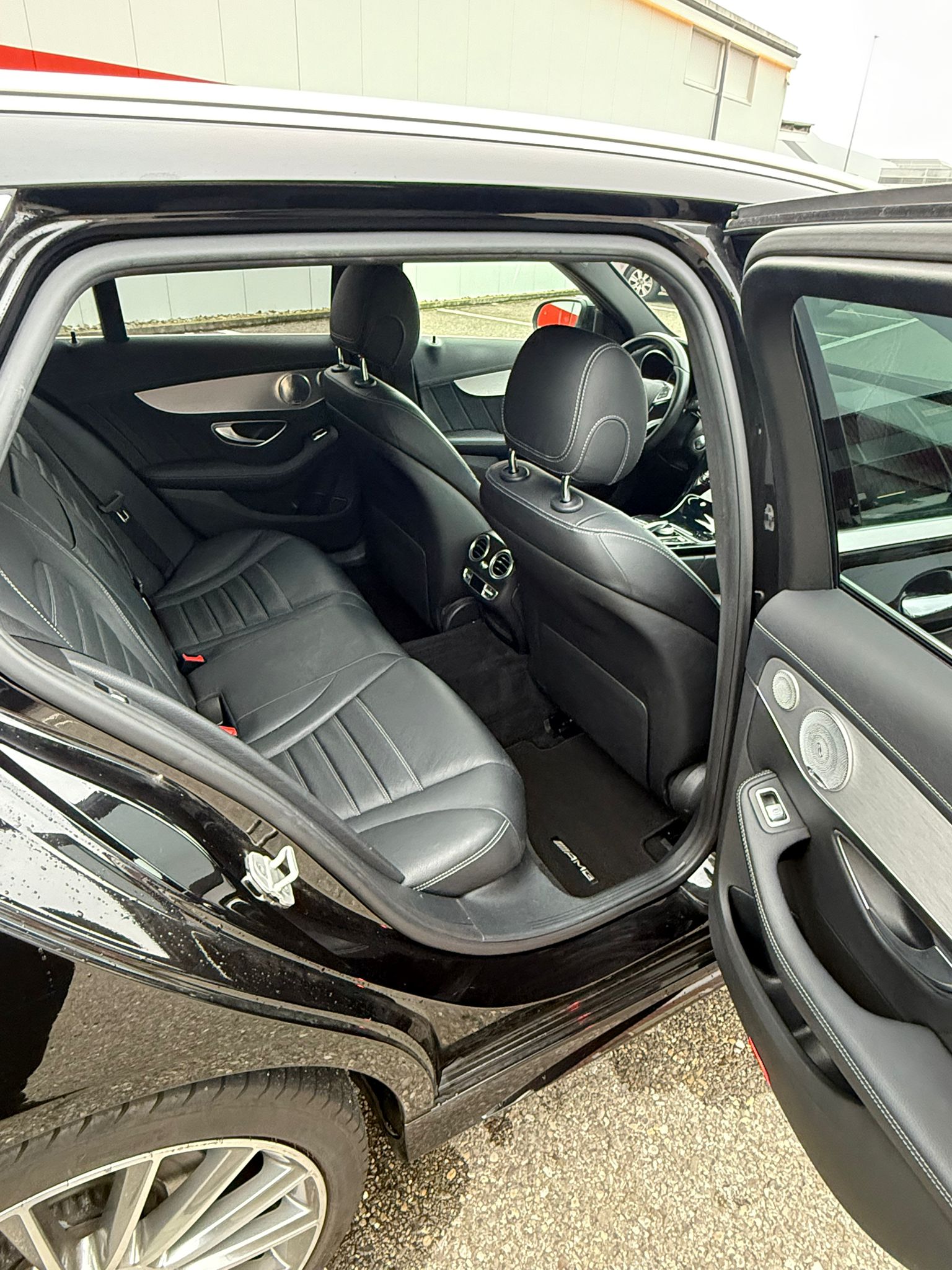 MERCEDES-BENZ C 400 AMG Line 4Matic 7G-Tronic-image-8