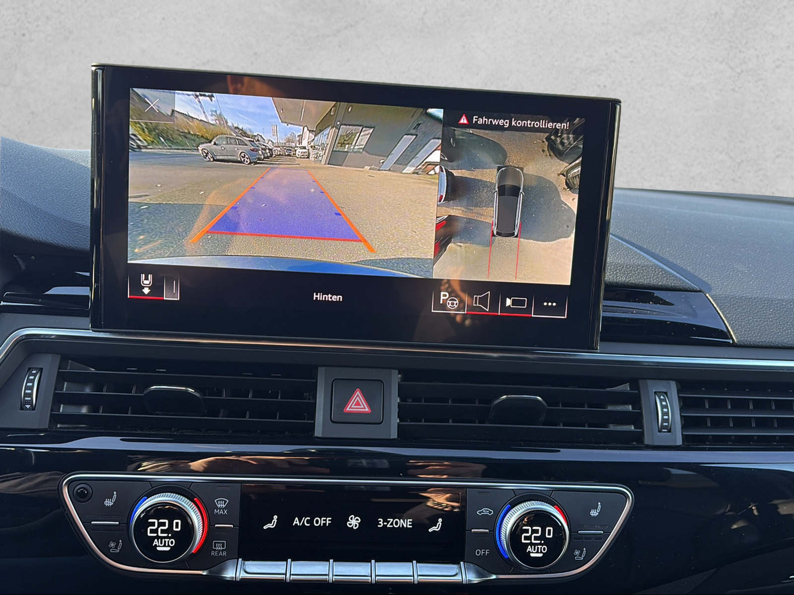AUDI RS4 Avant quattro tiptronic-image-9