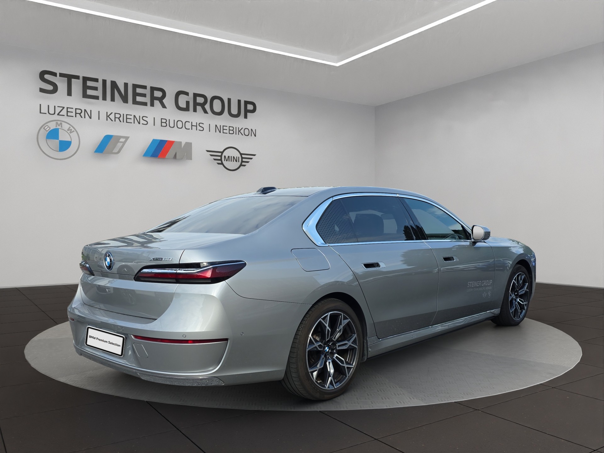 BMW i7 xDrive 60-showroom-element-3