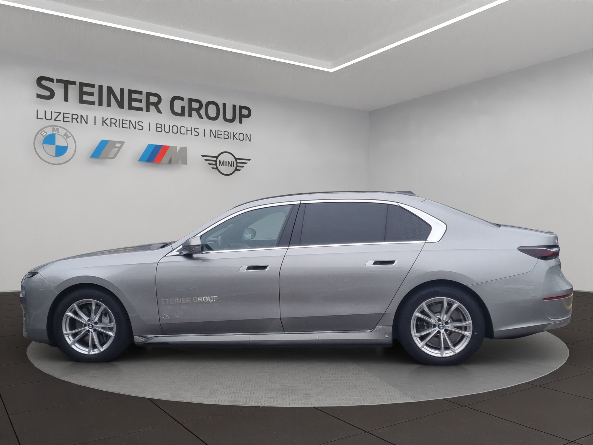 BMW i7 xDrive 60-image-8