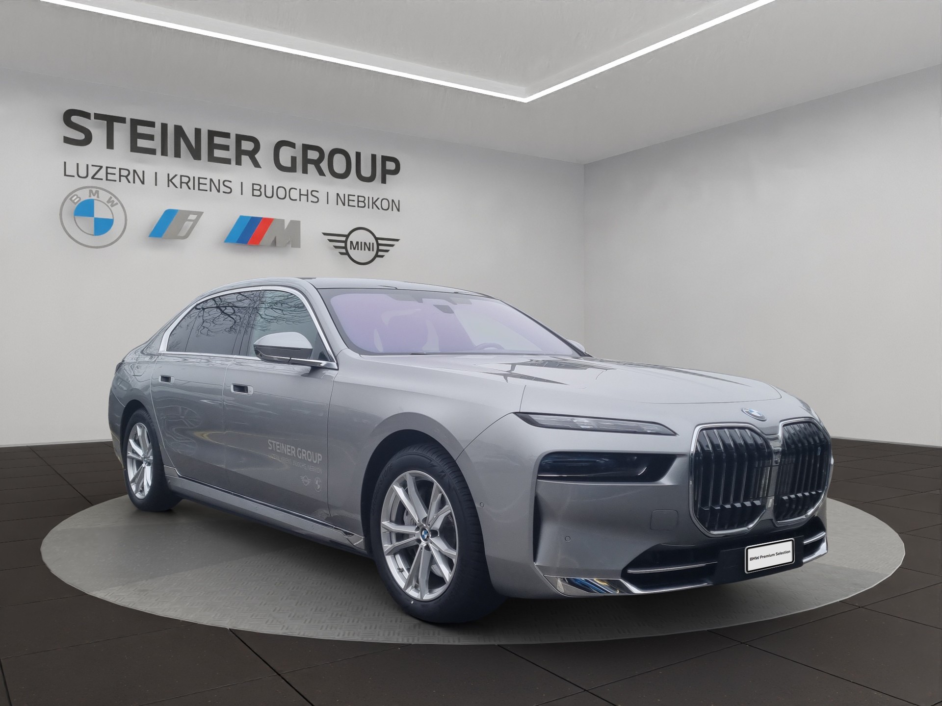 BMW i7 xDrive 60-showroom-element-3