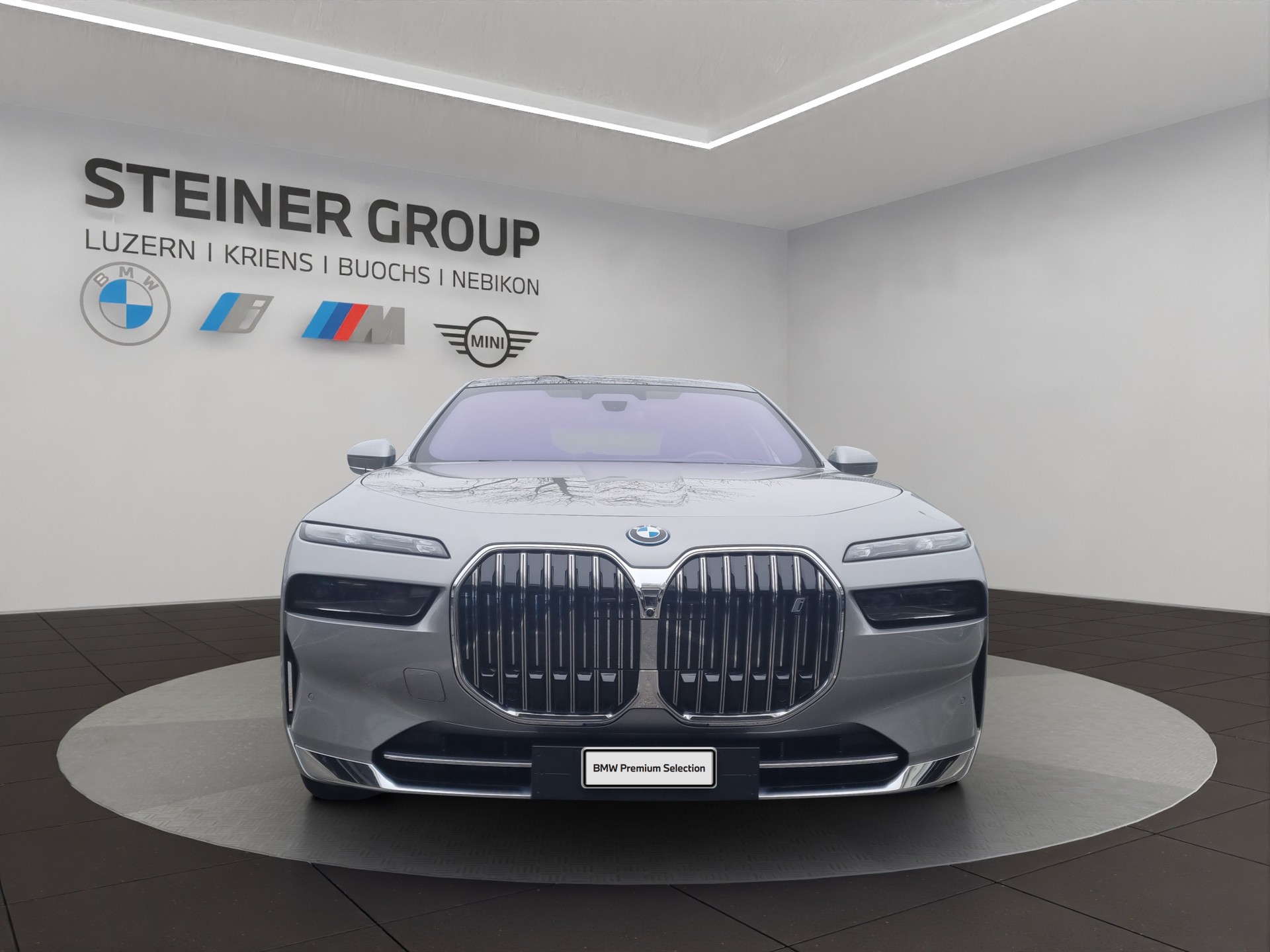 BMW i7 xDrive 60-showroom-element-1
