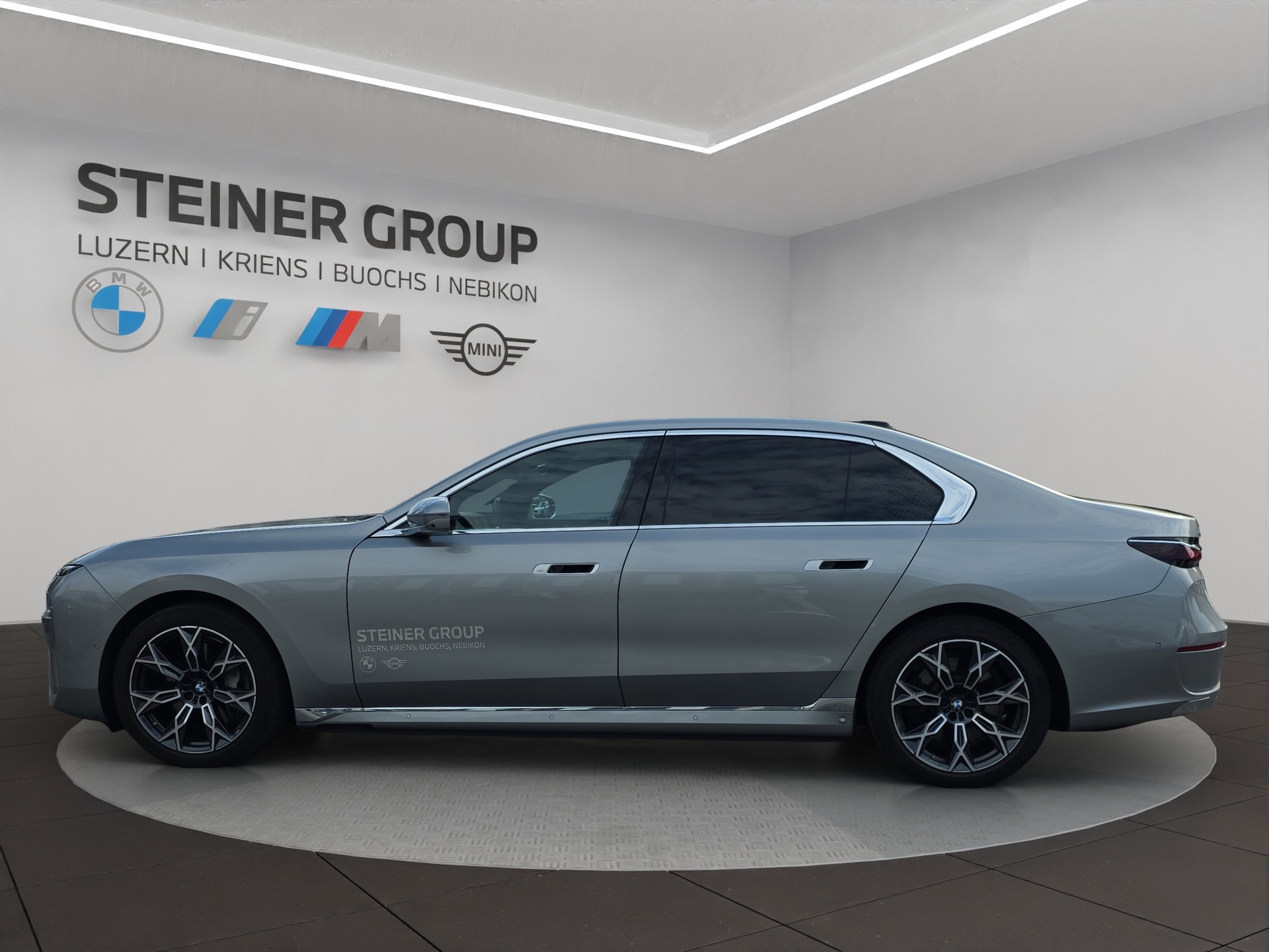 BMW i7 xDrive 60-image-6
