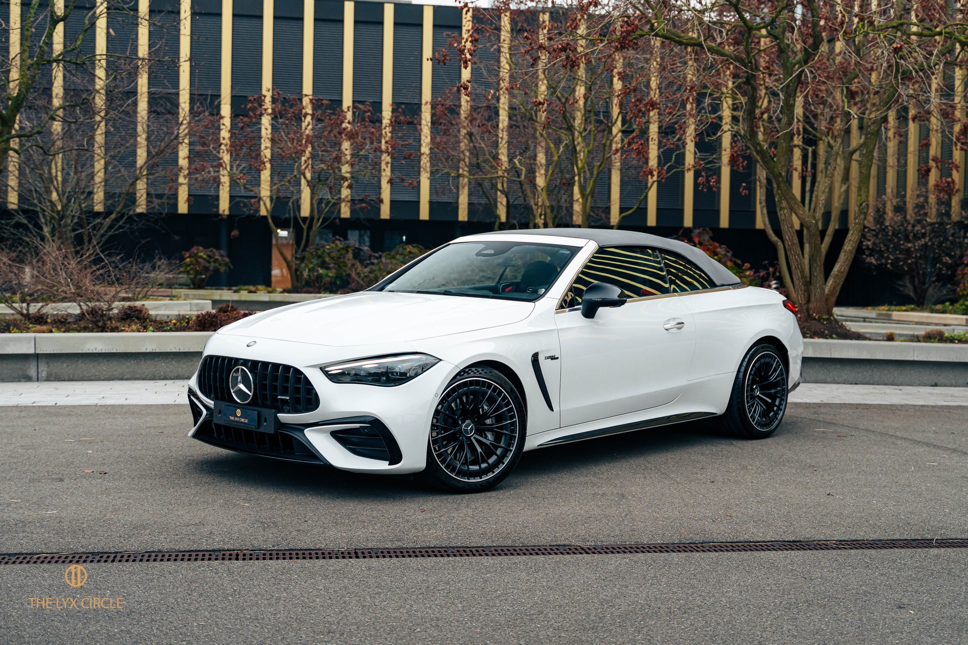 MERCEDES-BENZ CLE AMG 53 Cabrio 4Matic+ 9G-Tronic-image-1