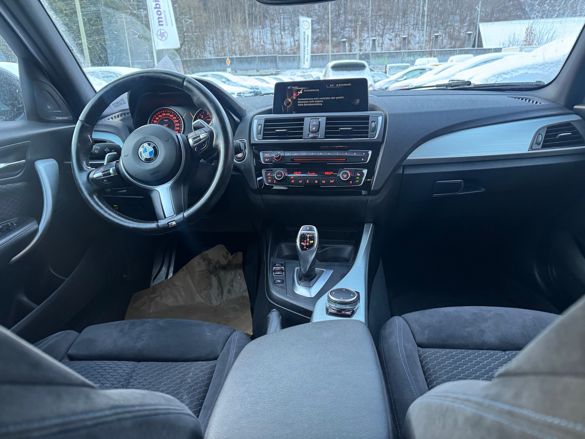 BMW M135i xDrive Steptronic-image-6