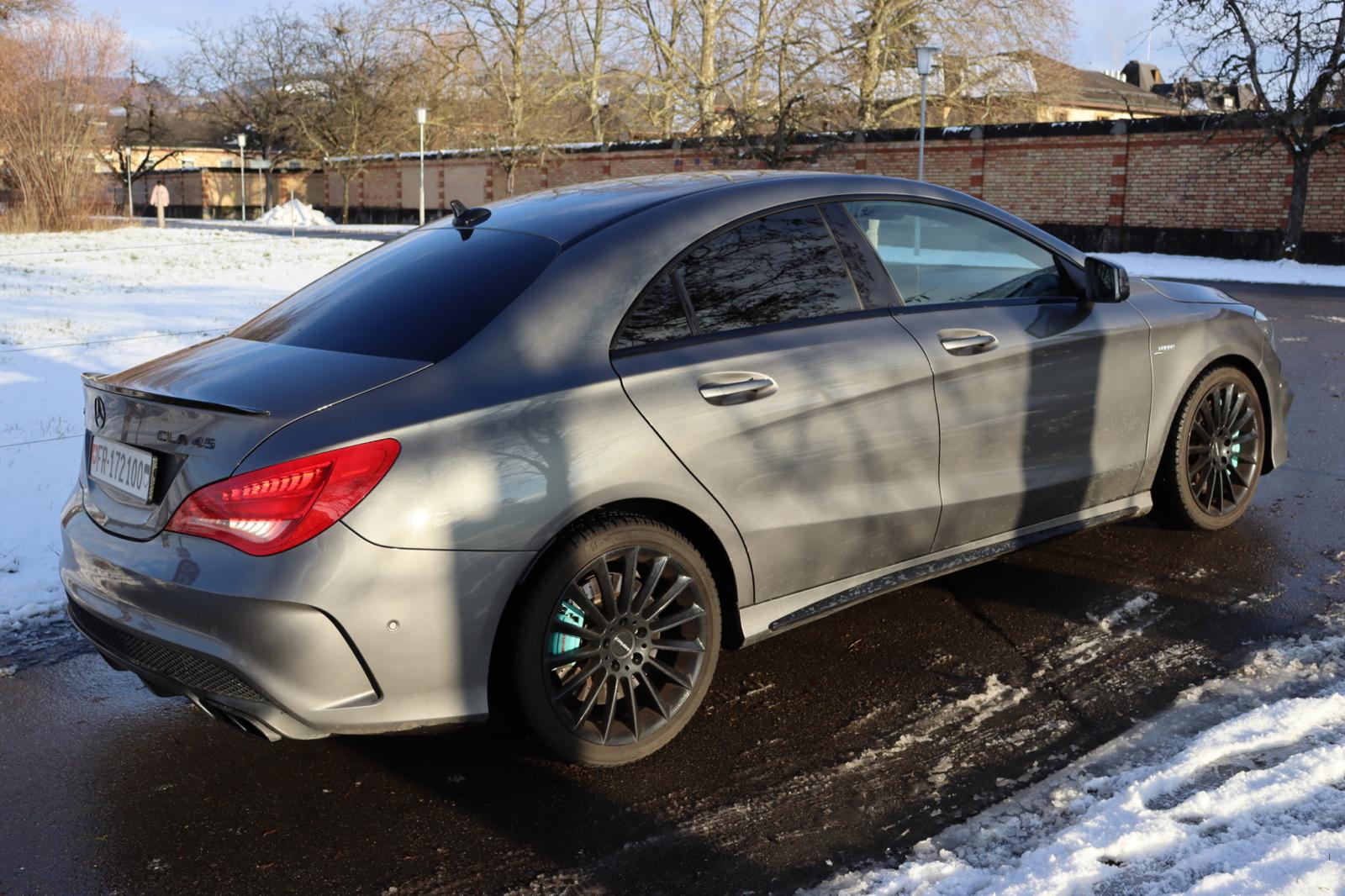 MERCEDES-BENZ CLA 45 AMG 4Matic Speedshift-image-2