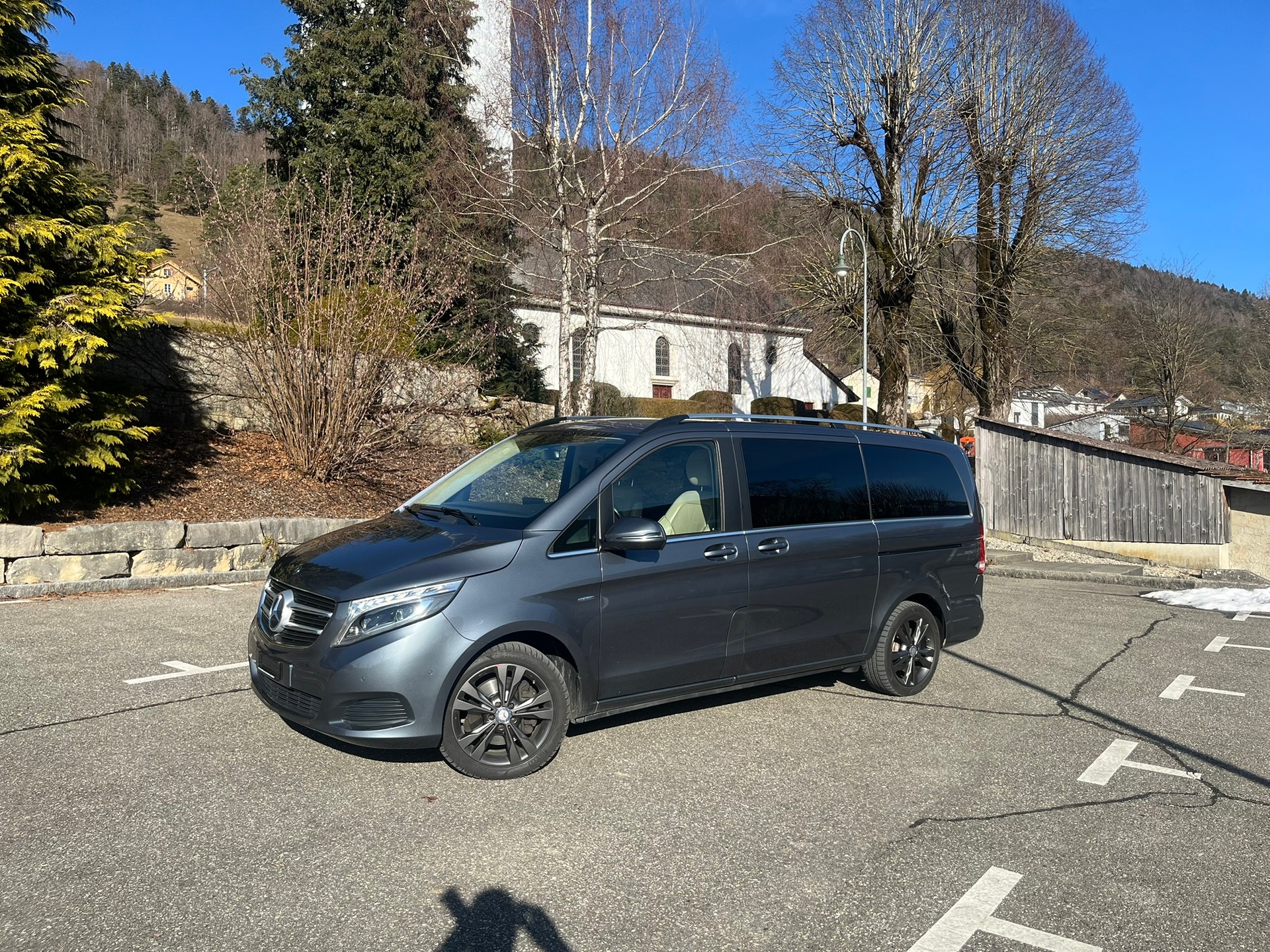 MERCEDES-BENZ V 250 d Avantgarde lang 4Matic 7G-Tronic-image-2