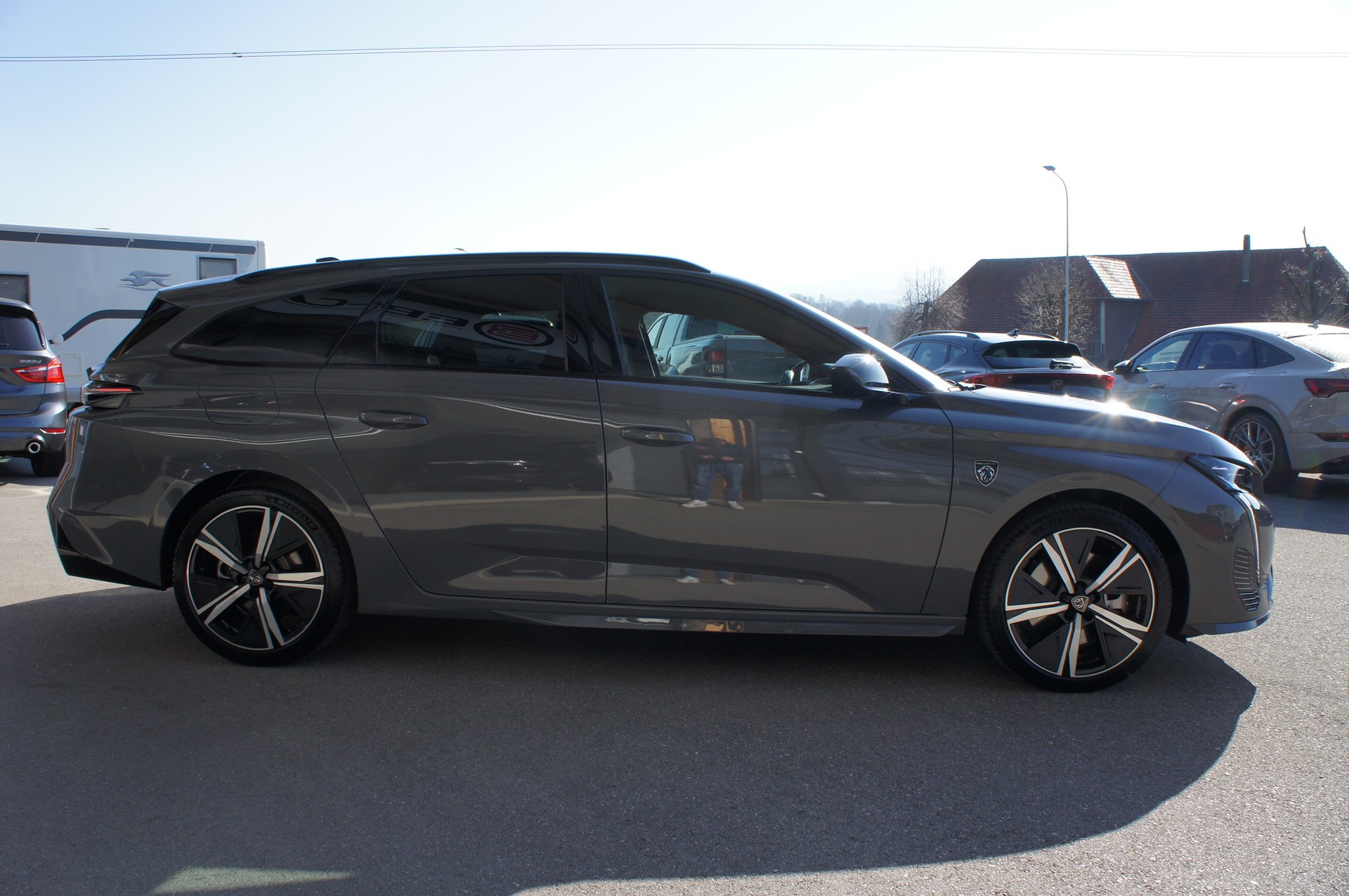PEUGEOT 308 SW 1.6 PHEV 180 GT-image-5