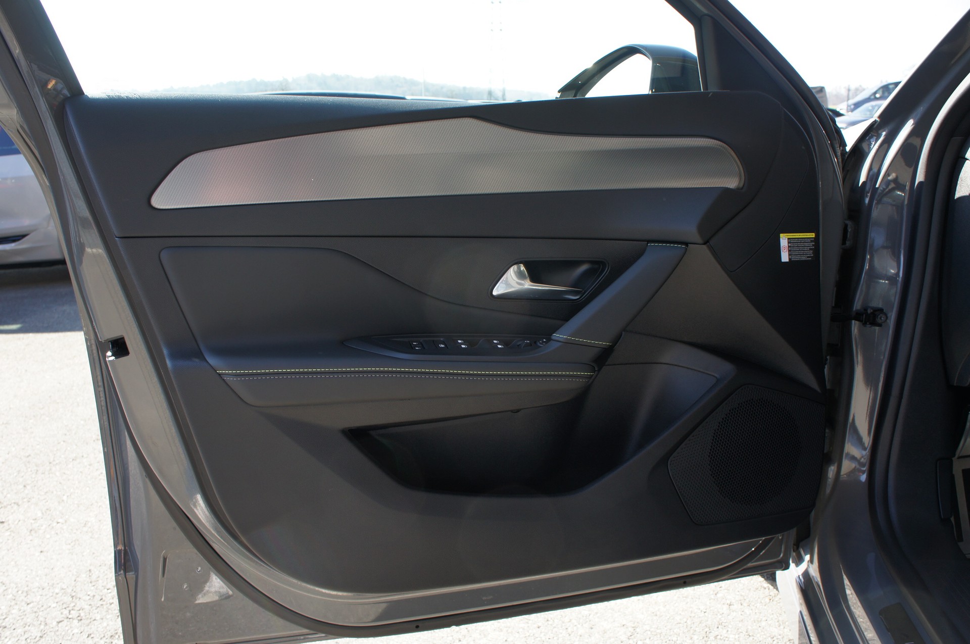 PEUGEOT 308 SW 1.6 PHEV 180 GT-image-12