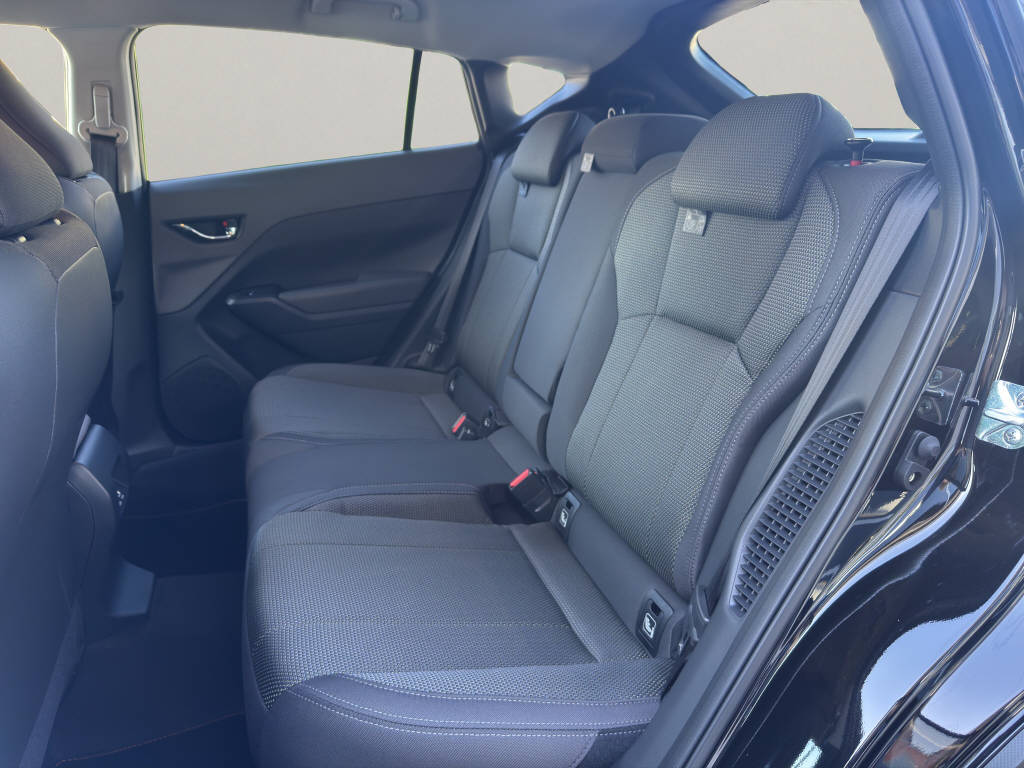 SUBARU Crosstrek 2.0i e-Boxer Passion 4x4-image-10