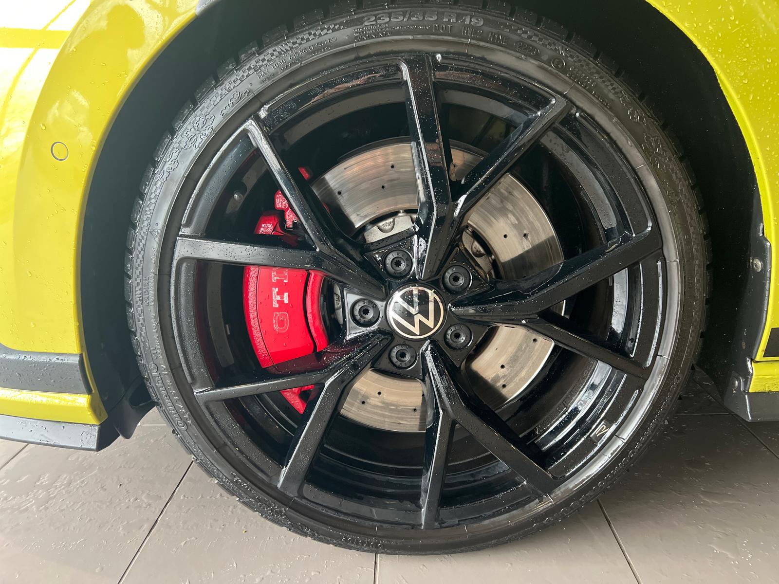 VW Golf 2.0 TSI GTI Clubsport 45 DSG-image-13