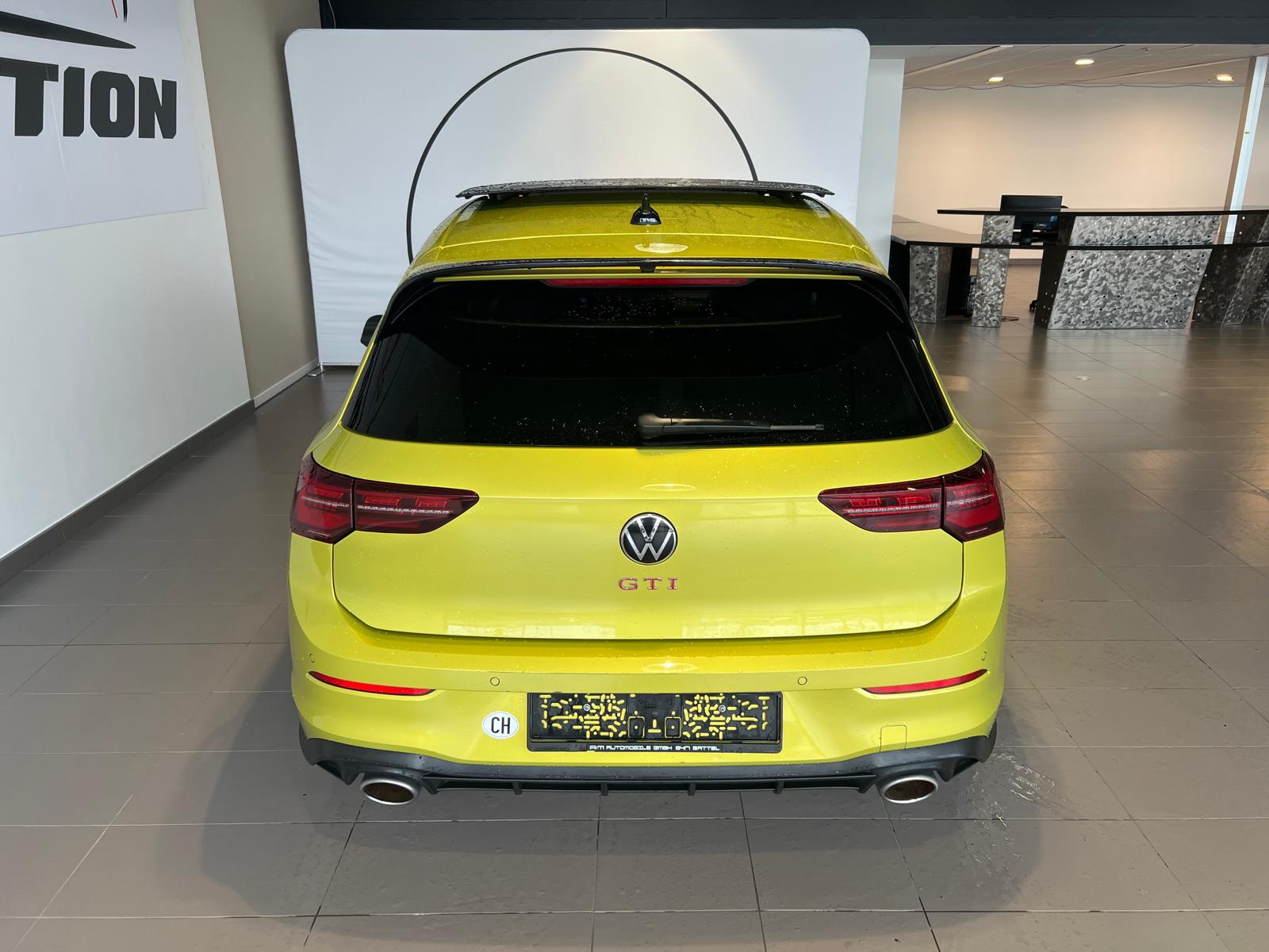 VW Golf 2.0 TSI GTI Clubsport 45 DSG-image-11