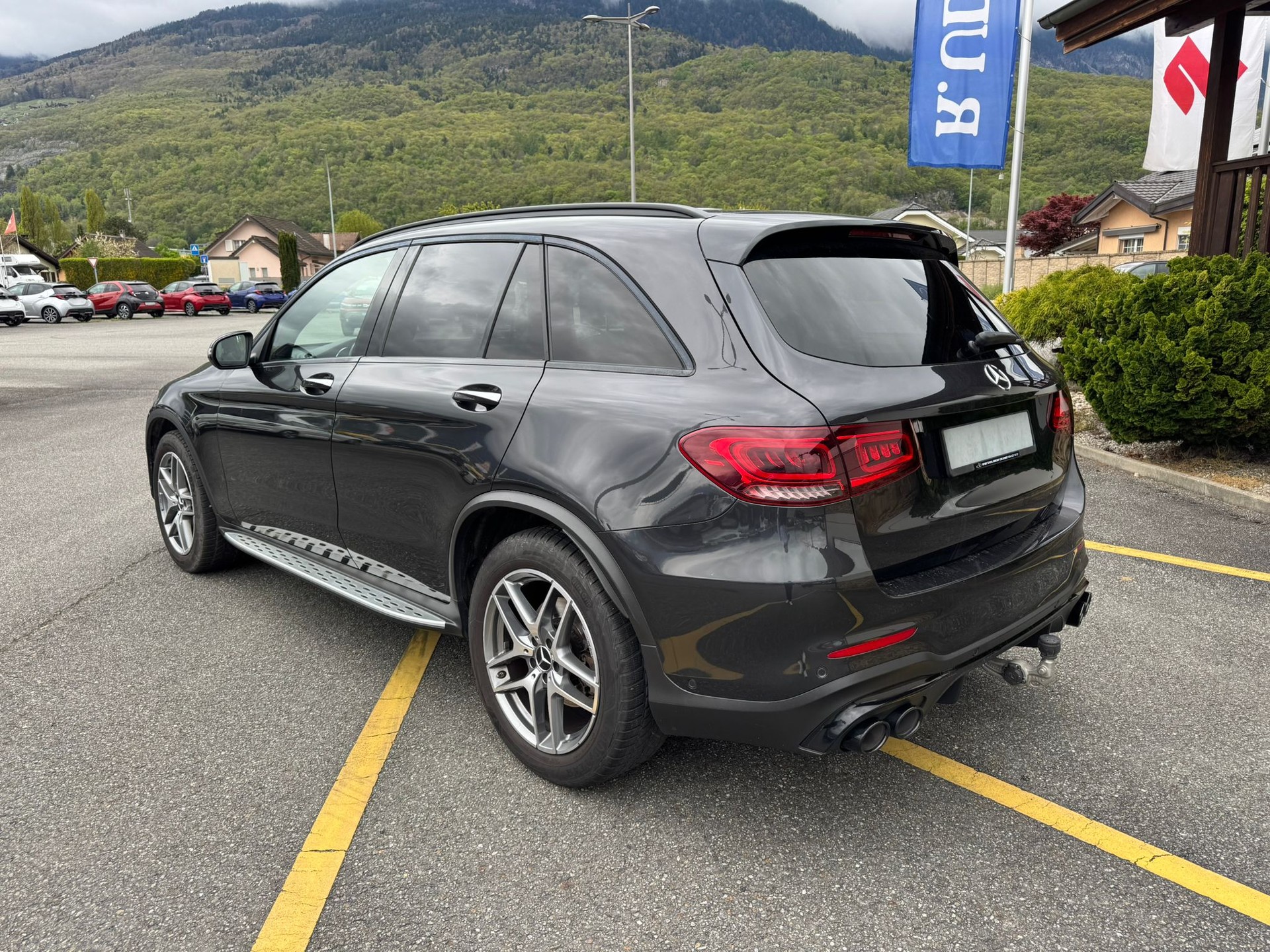 MERCEDES-BENZ GLC 43 AMG 4Matic 9G-Tronic-image-2