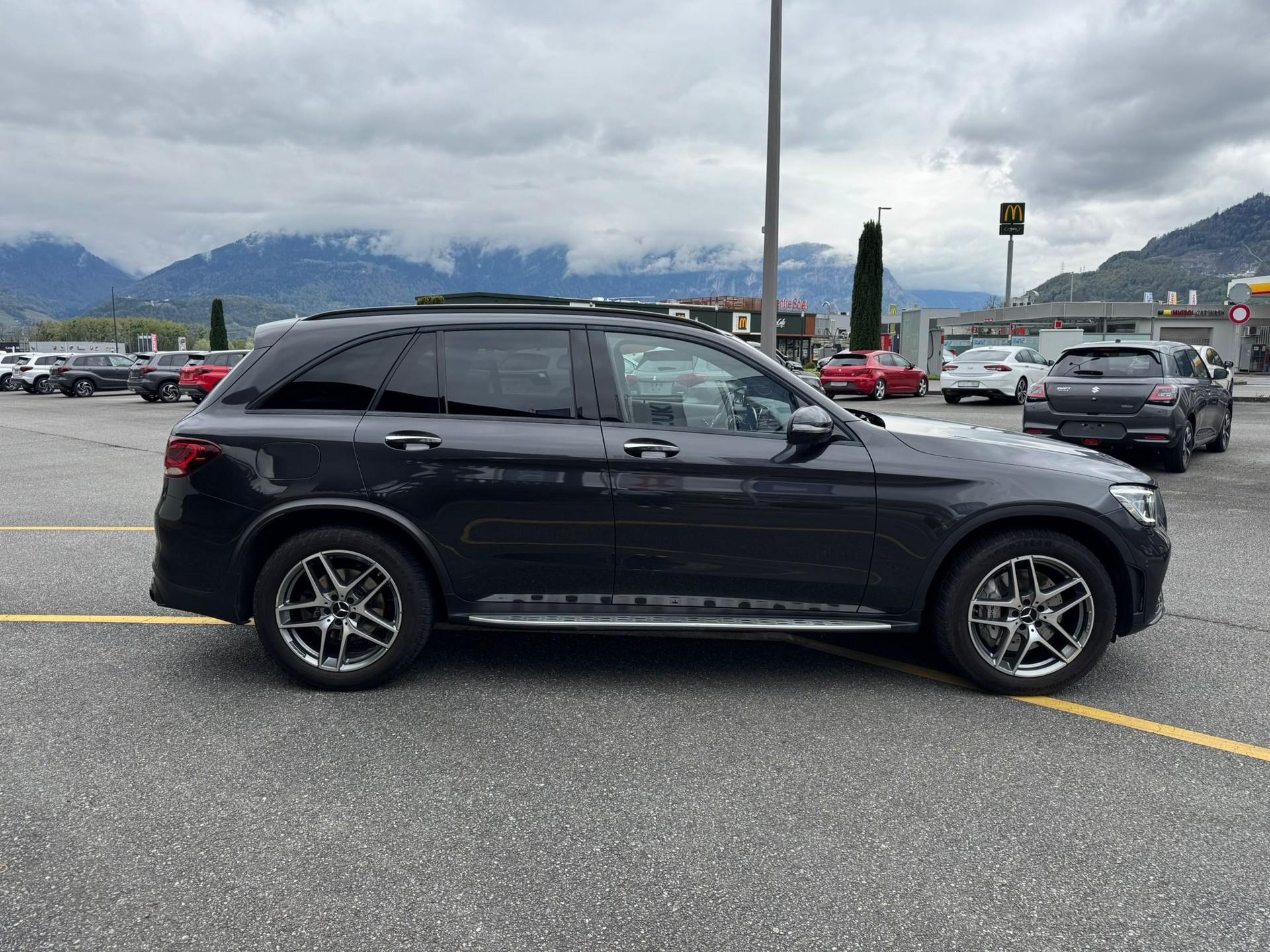 MERCEDES-BENZ GLC 43 AMG 4Matic 9G-Tronic-image-5