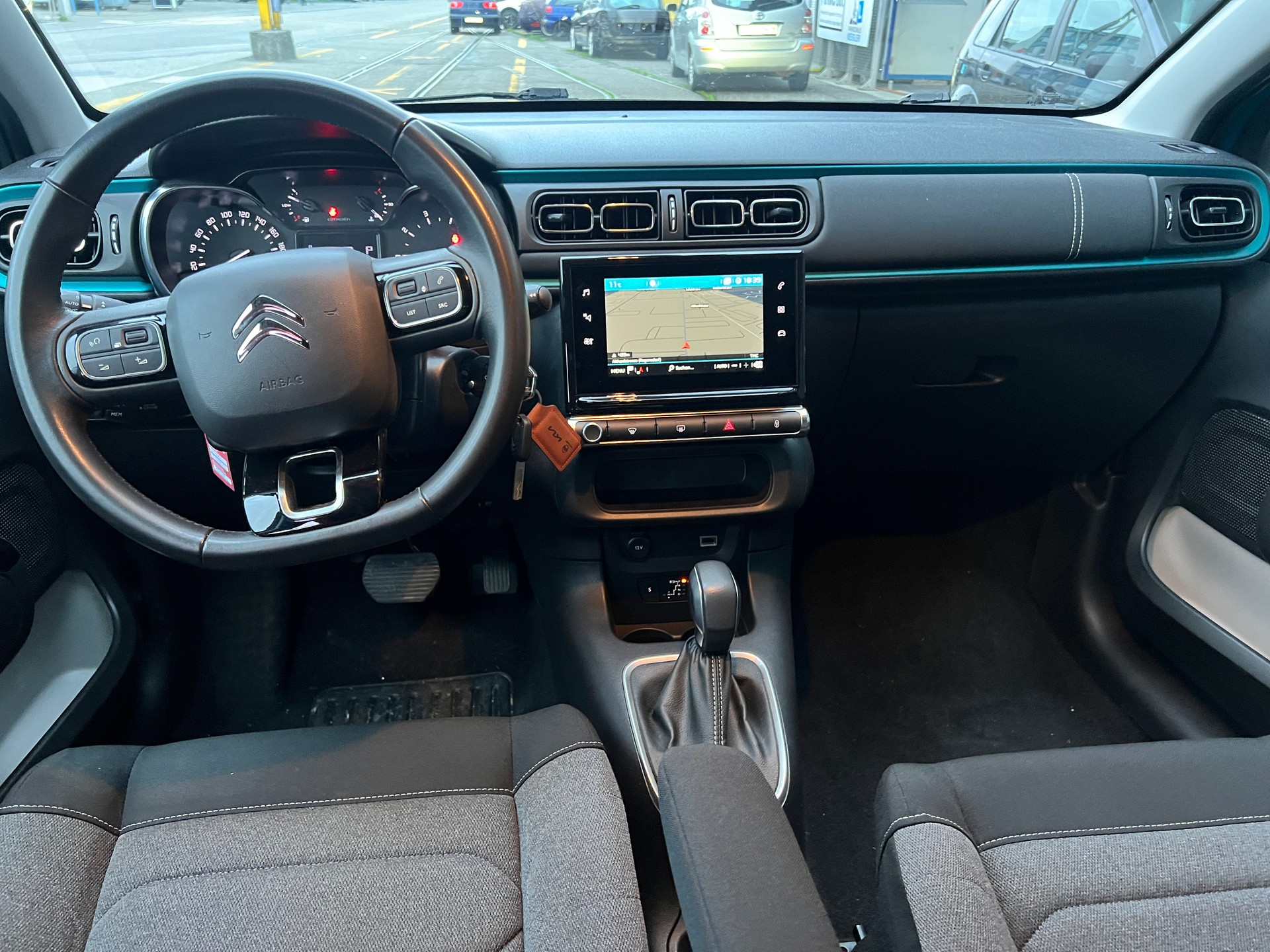 CITROEN C3 1.2i PureTech Swiss Edition EAT6-image-12