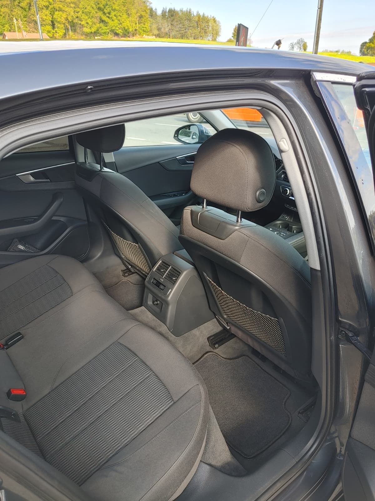 AUDI A4 1.4 TFSI S-tronic-image-8