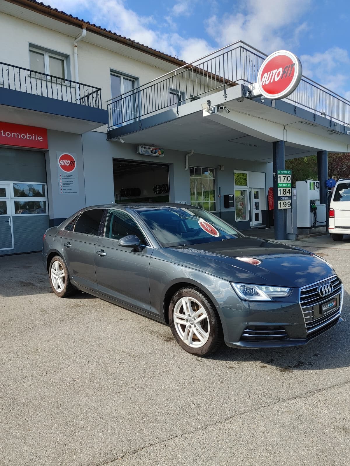 AUDI A4 1.4 TFSI S-tronic-image-4