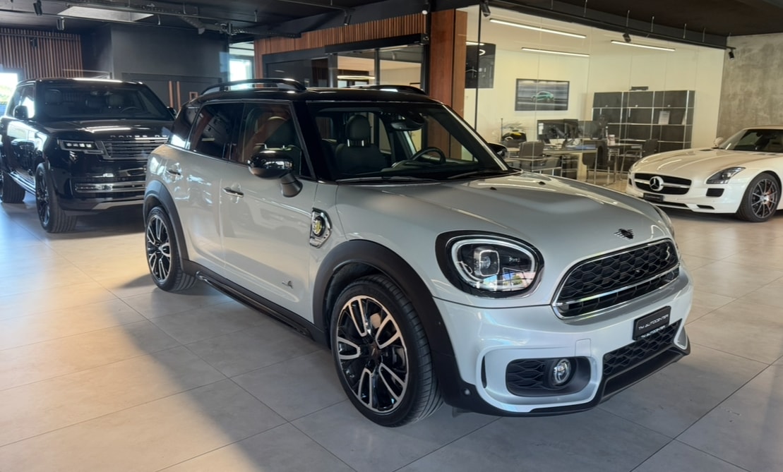 MINI Countryman Cooper SE ALL4 PHEV Steptronic-image-1