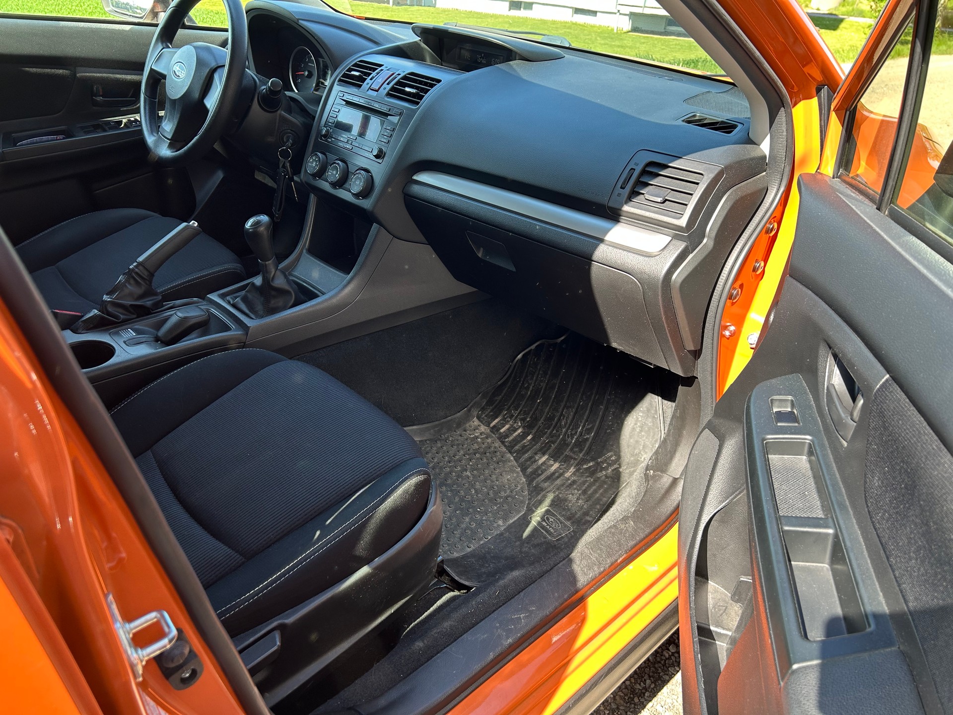 SUBARU XV 1.6 Swiss Two-image-13